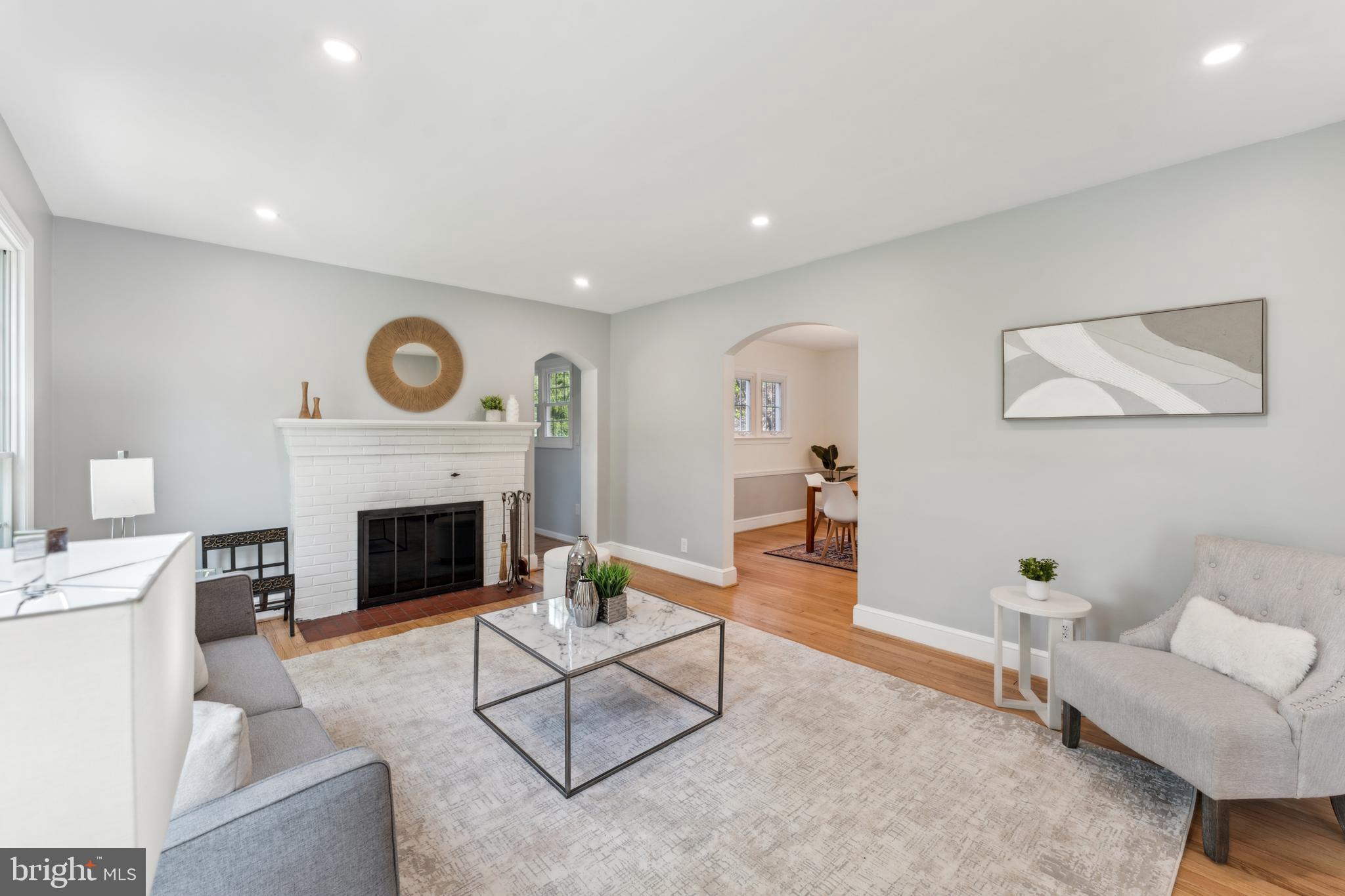 WOODSIDE PARK - Residential Lease