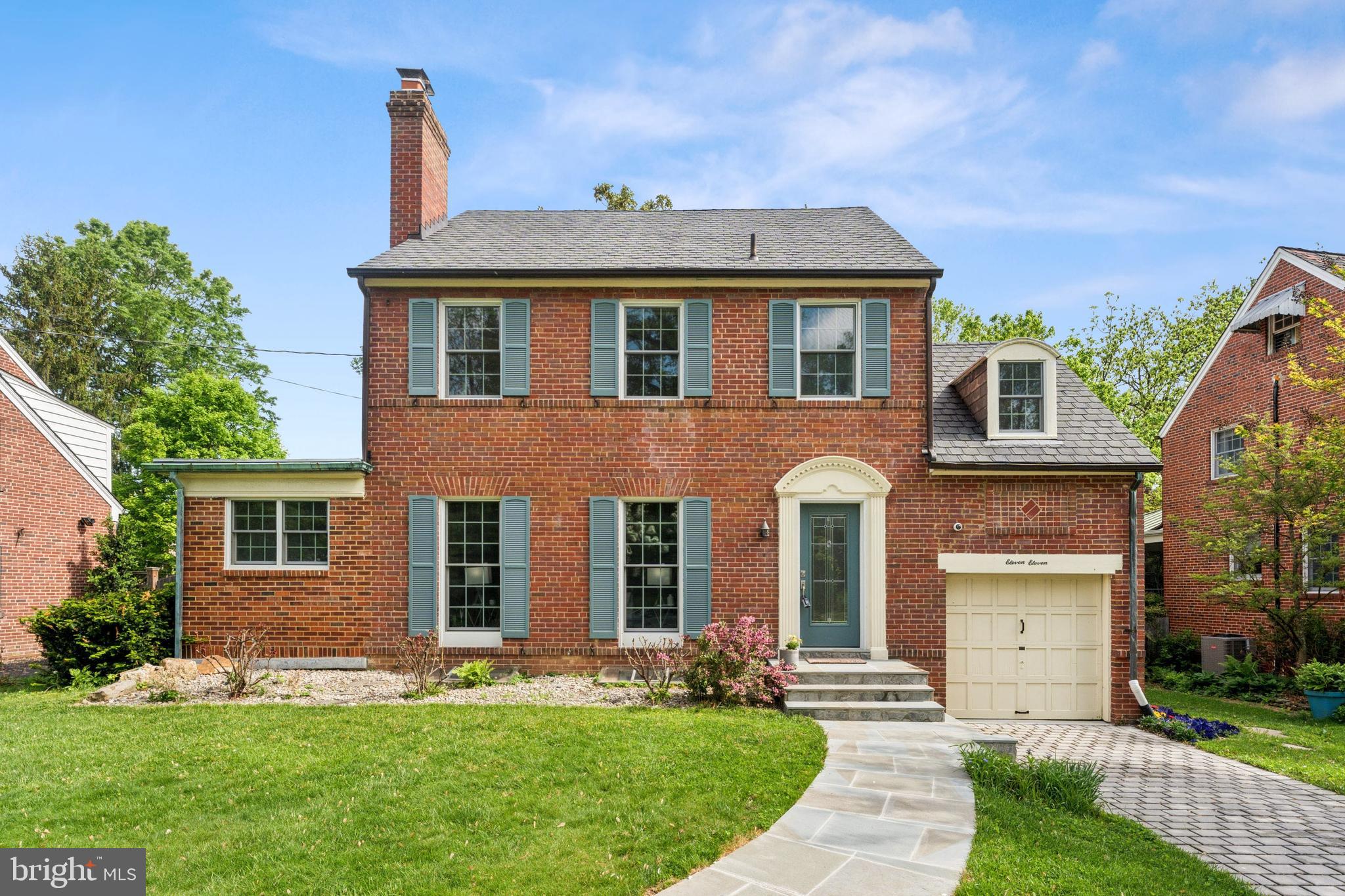 WOODSIDE PARK - Residential Lease