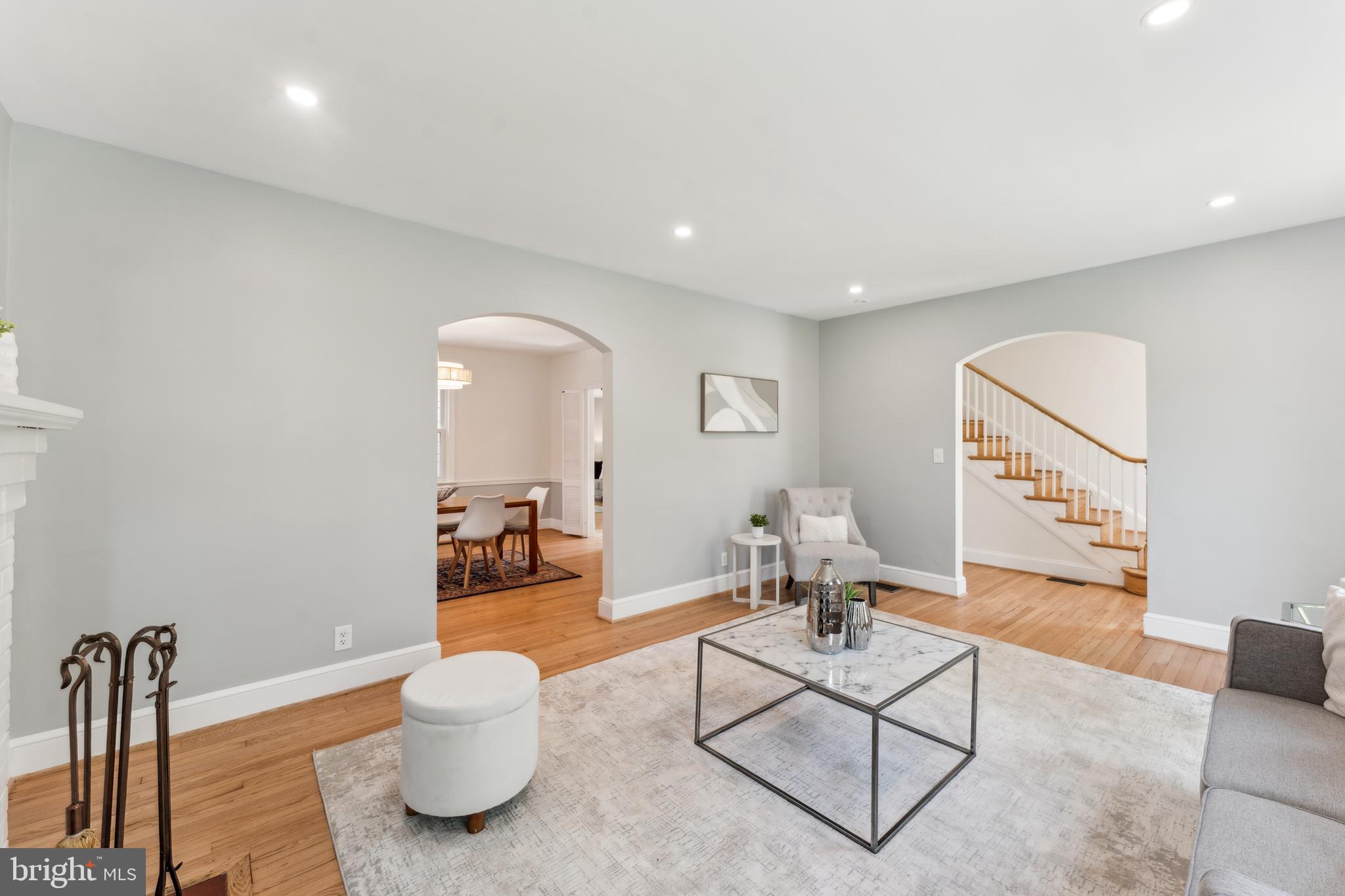 WOODSIDE PARK - Residential Lease