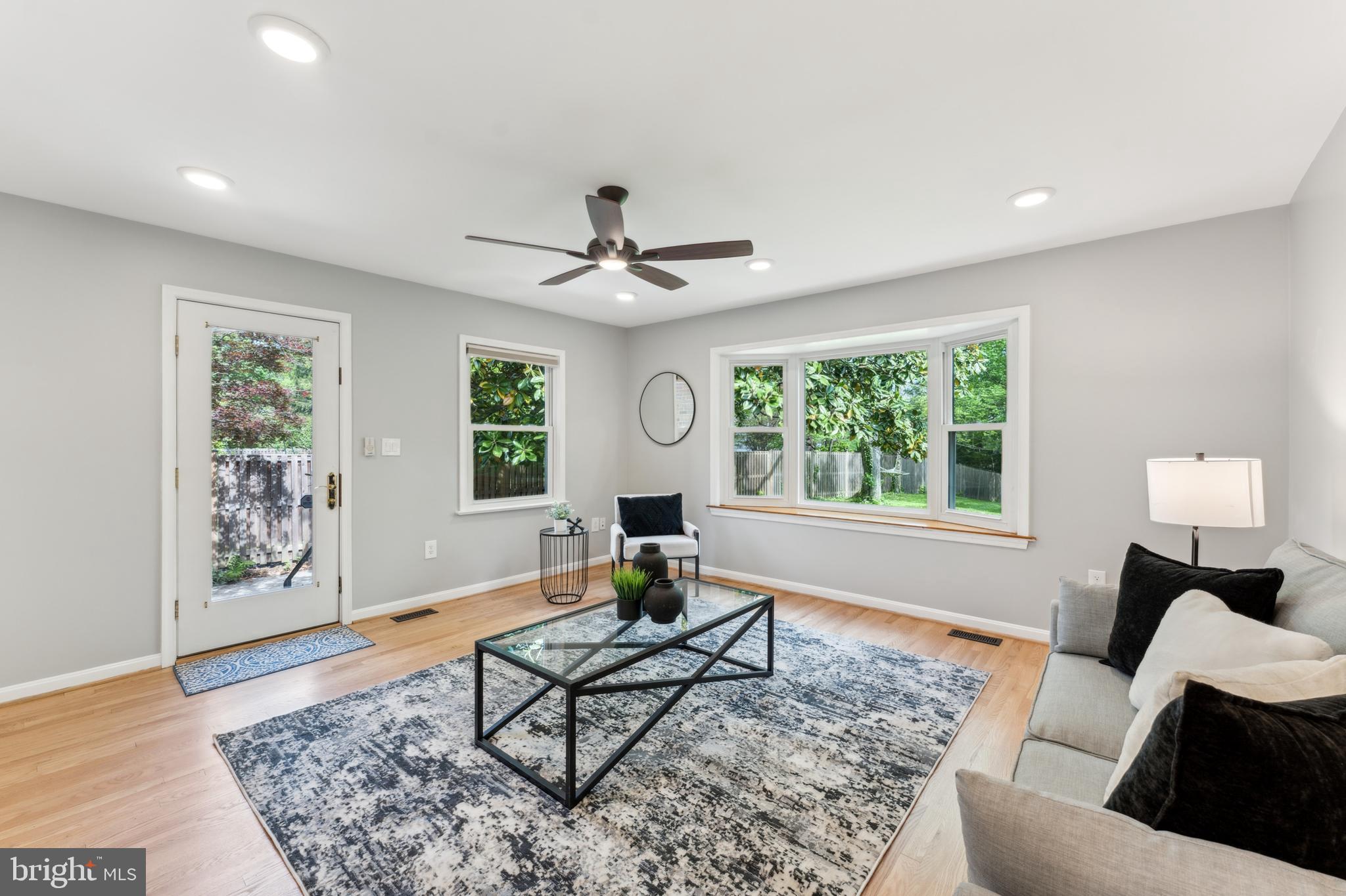 WOODSIDE PARK - Residential Lease