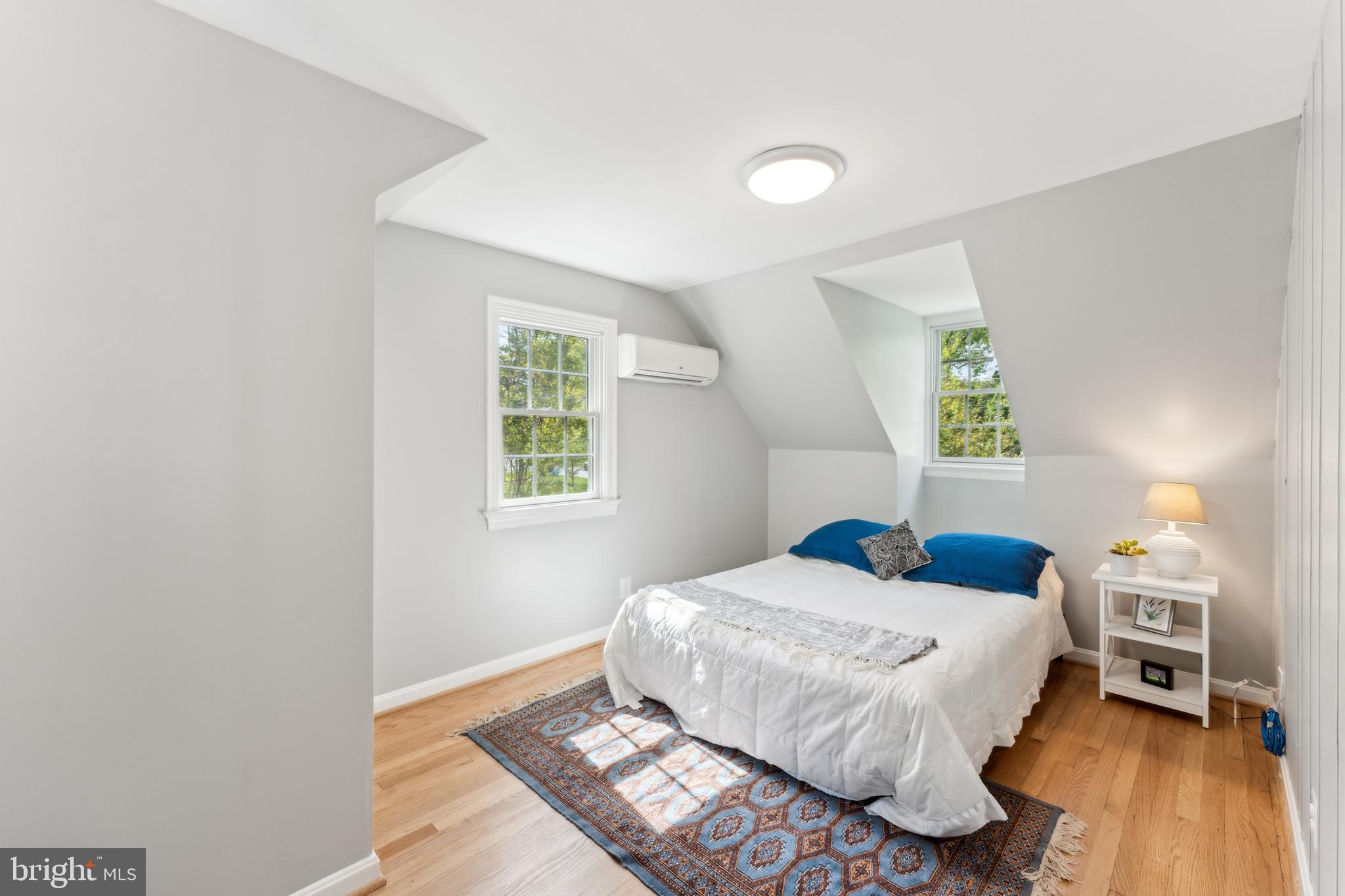 WOODSIDE PARK - Residential Lease