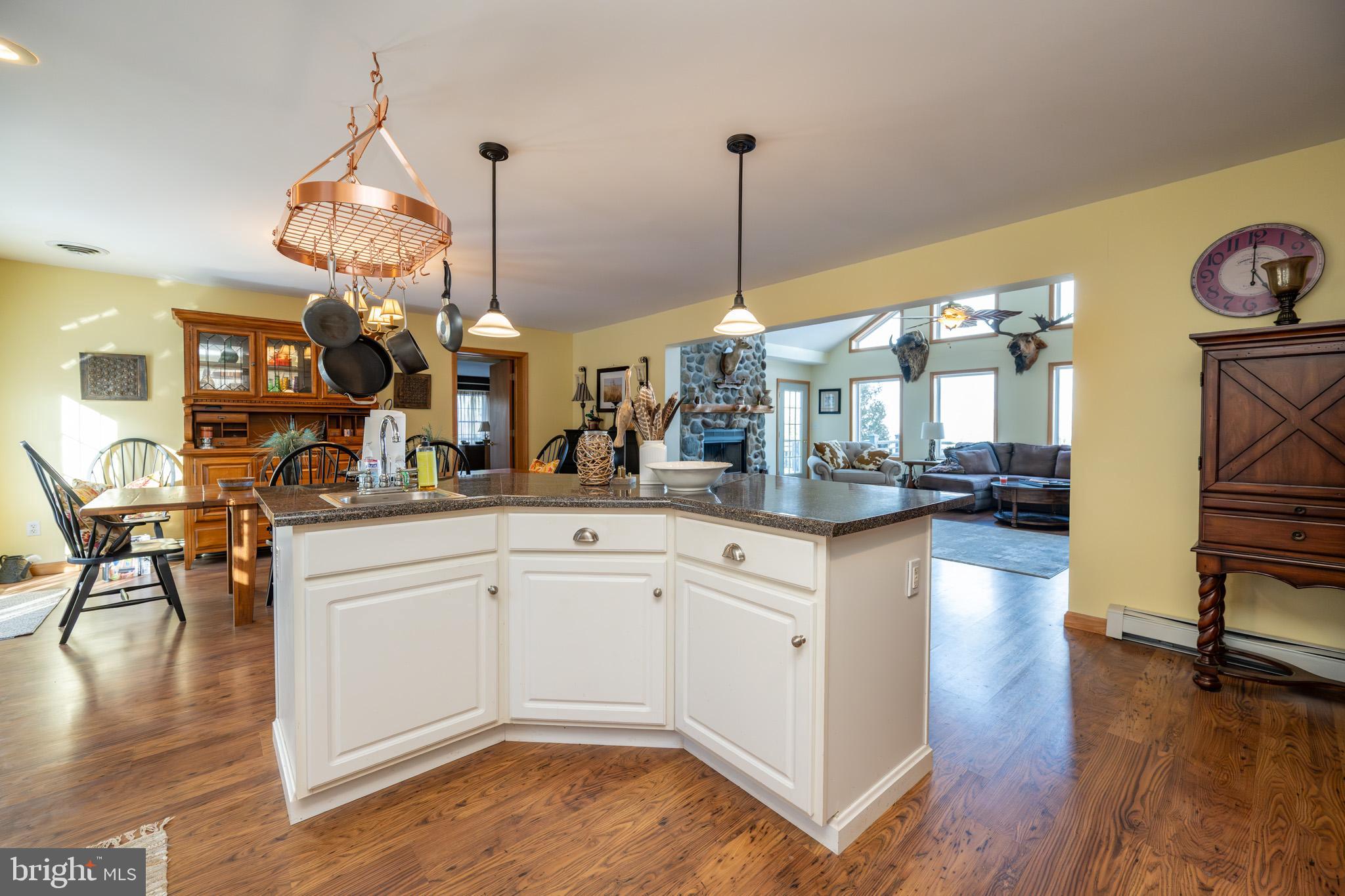 CHESTNUT GROVE - Residential