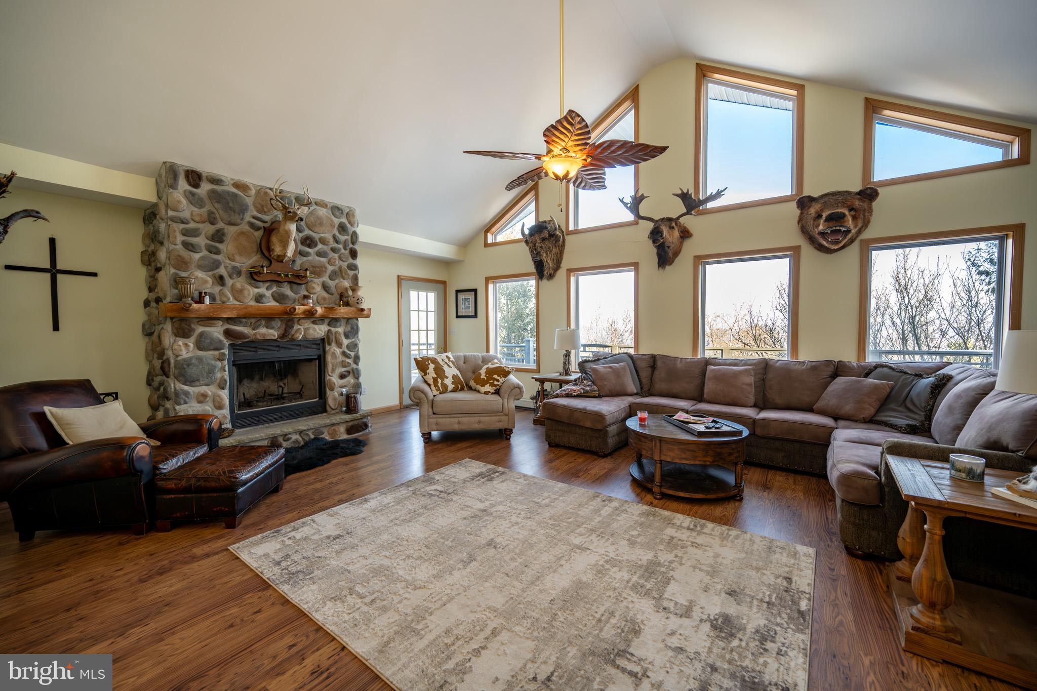 CHESTNUT GROVE - Residential