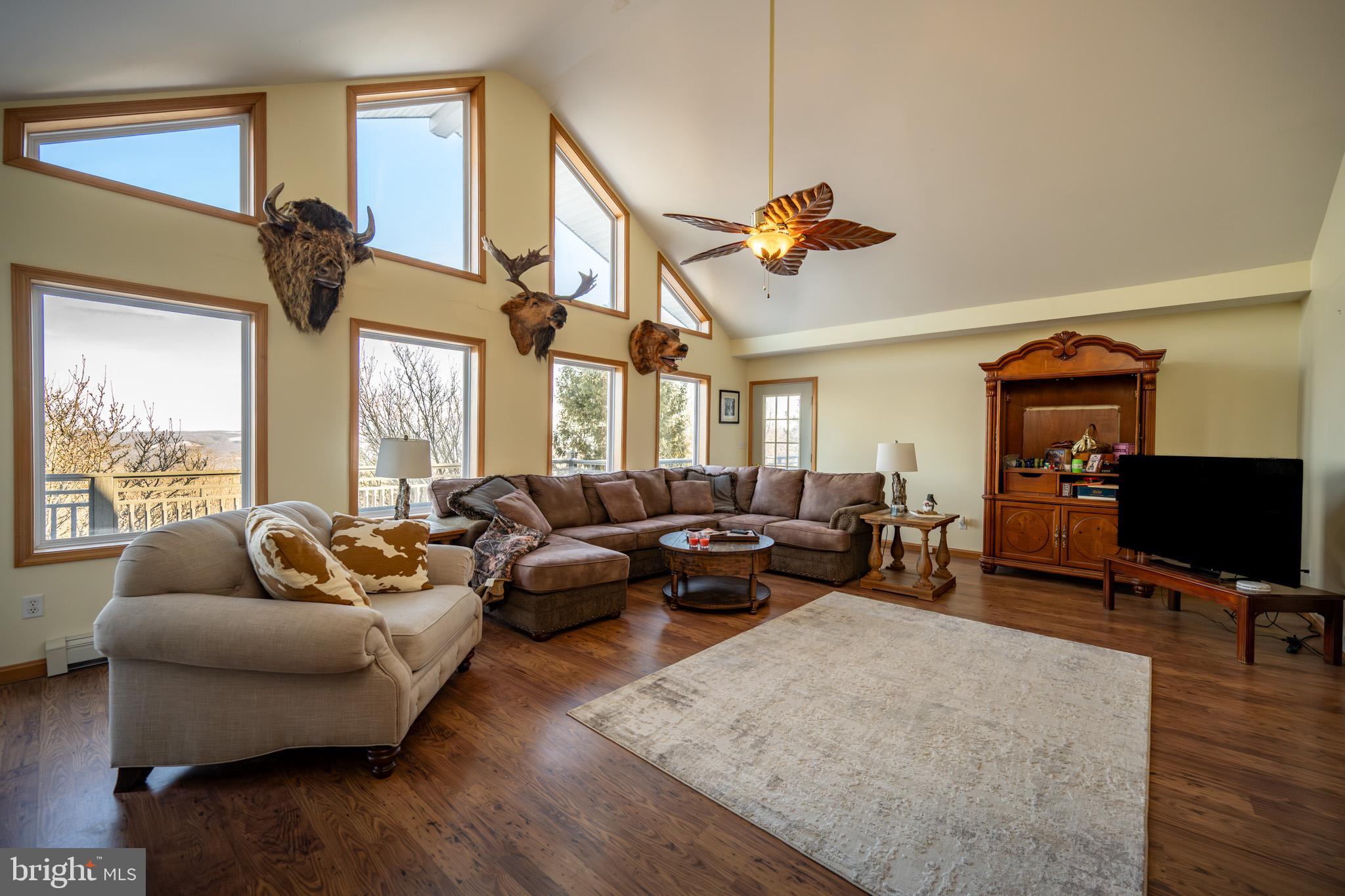 CHESTNUT GROVE - Residential