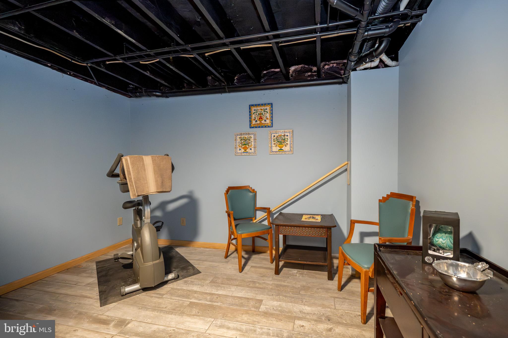 CHESTNUT GROVE - Residential