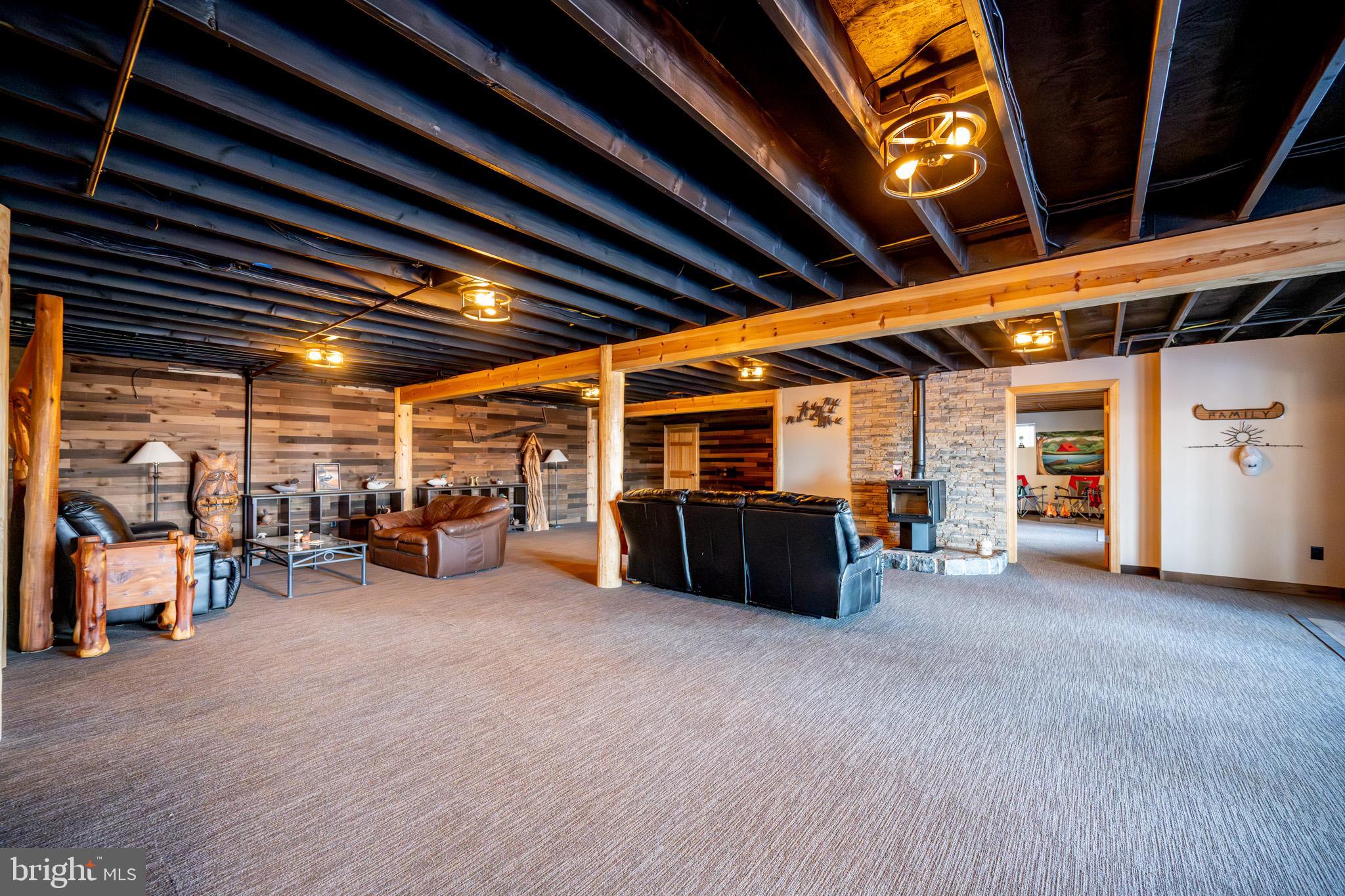 CHESTNUT GROVE - Residential