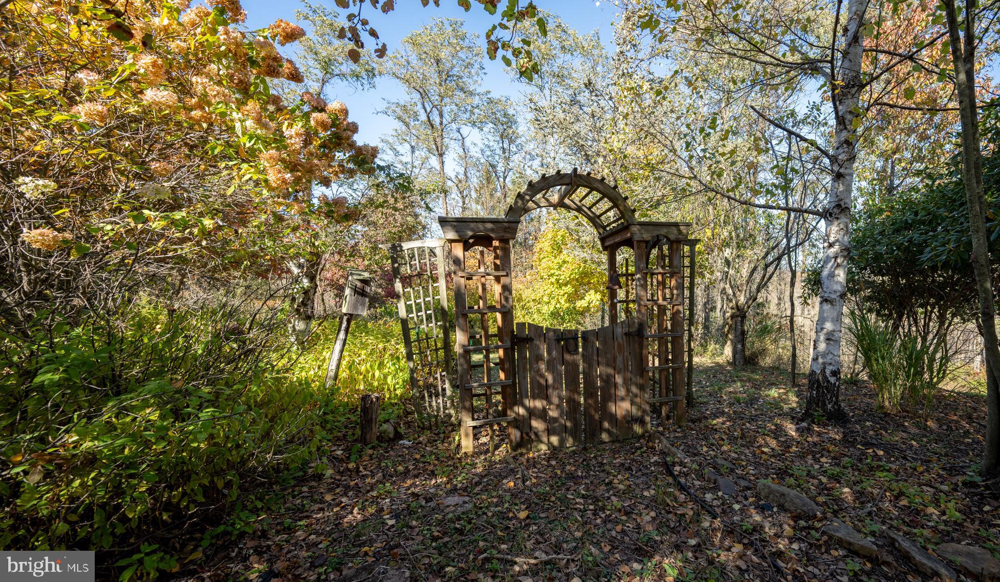 CHESTNUT GROVE - Residential