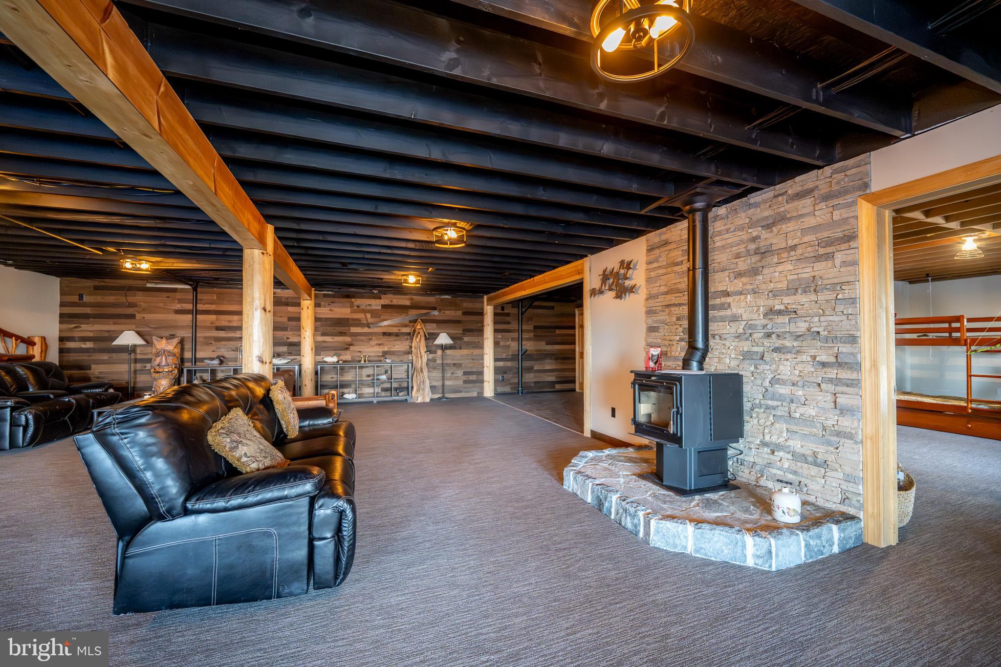 CHESTNUT GROVE - Residential