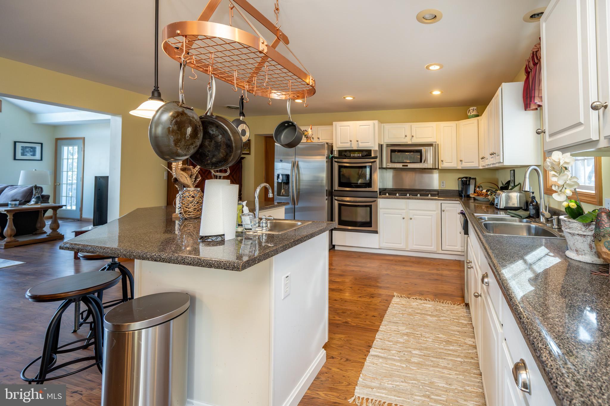 CHESTNUT GROVE - Residential