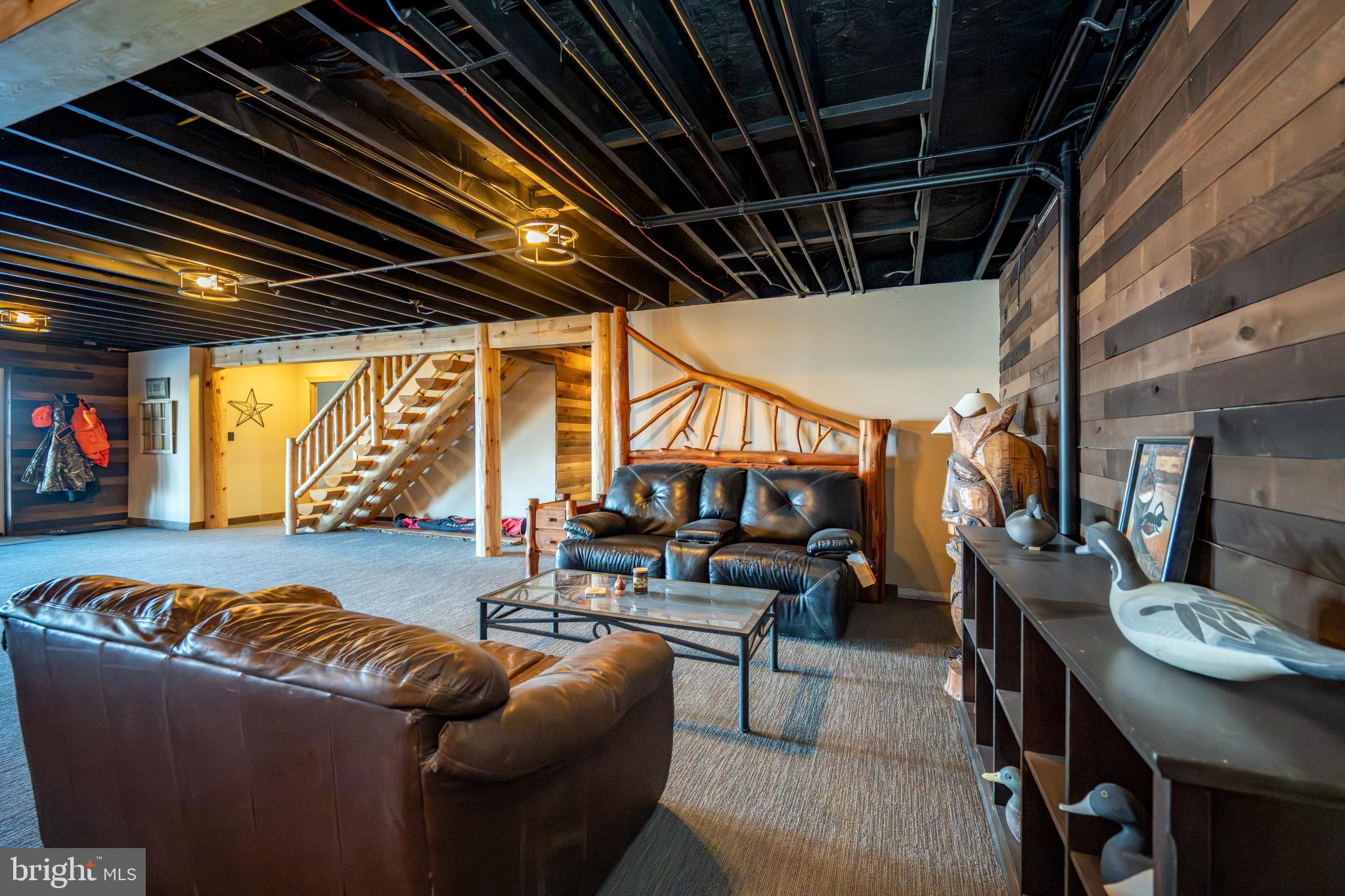 CHESTNUT GROVE - Residential