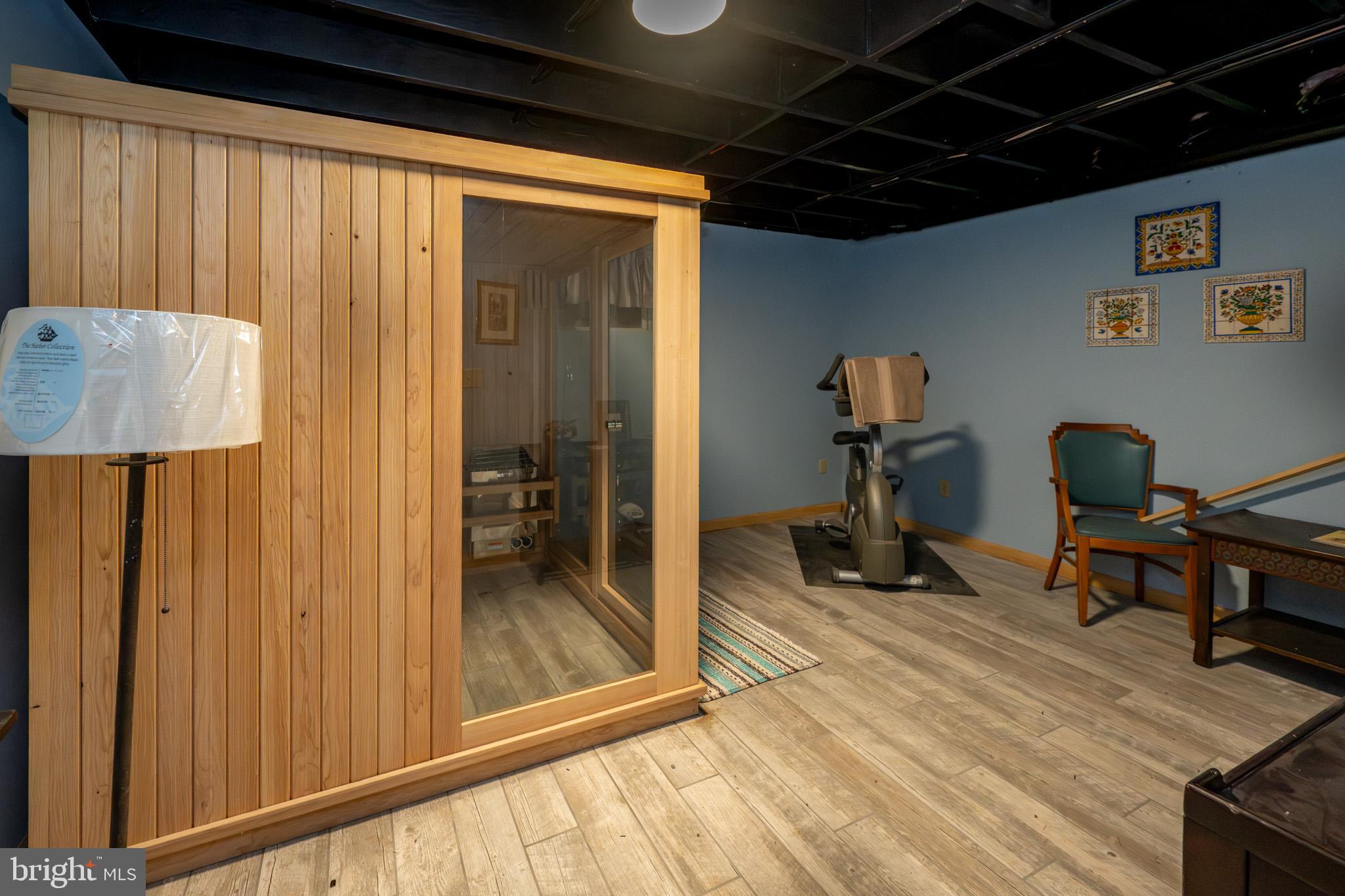 CHESTNUT GROVE - Residential