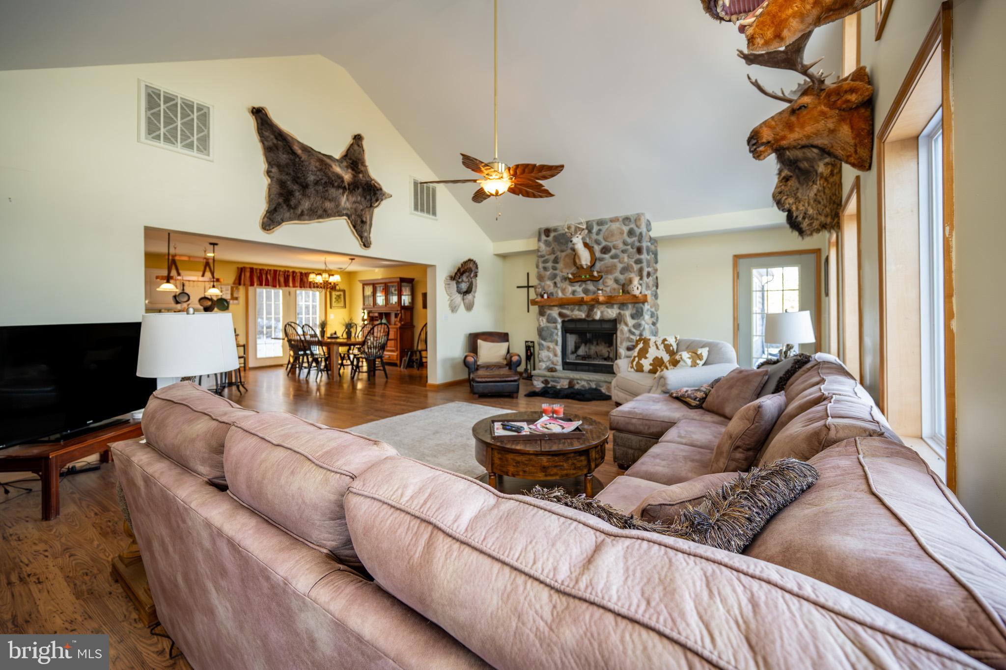 CHESTNUT GROVE - Residential