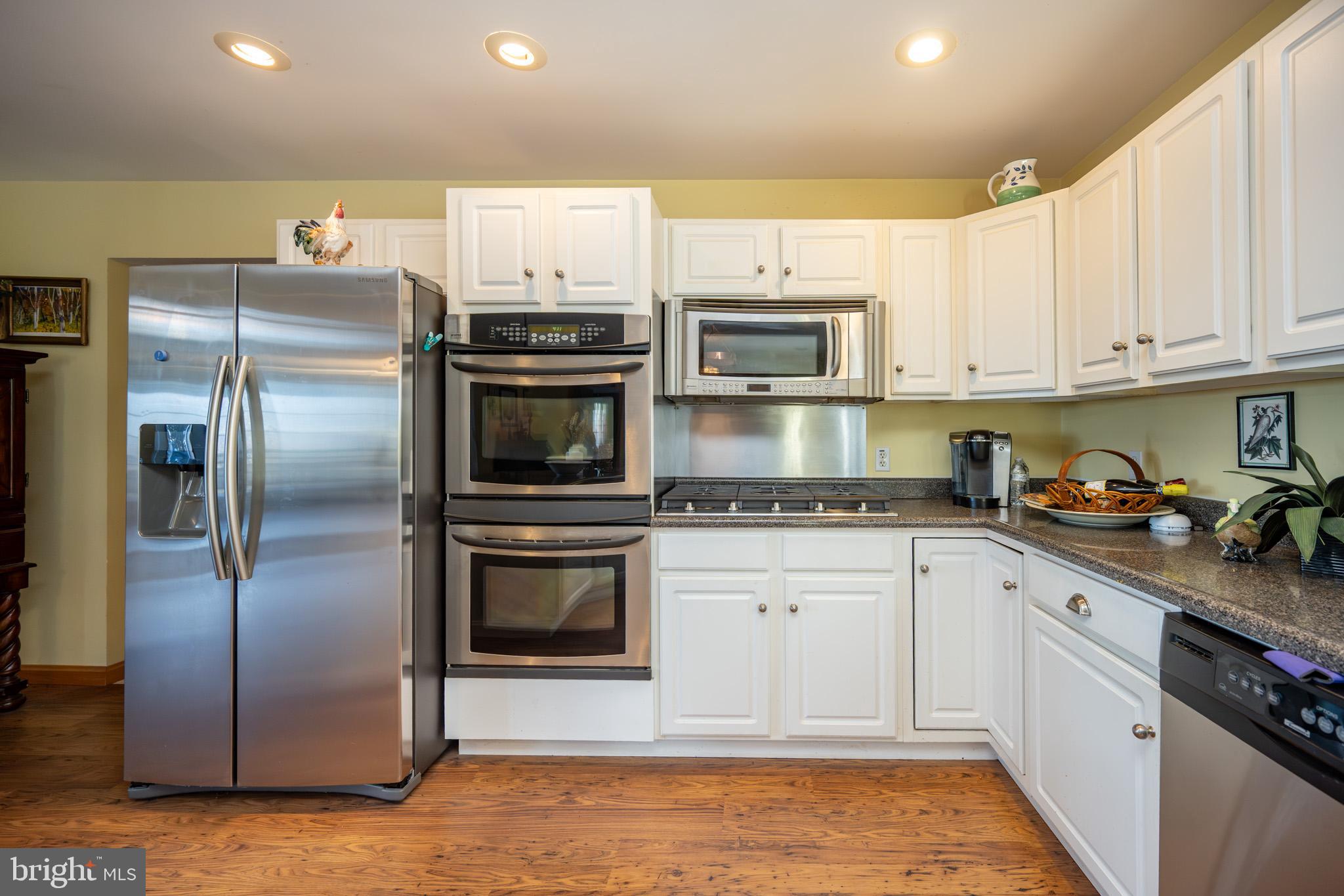 CHESTNUT GROVE - Residential