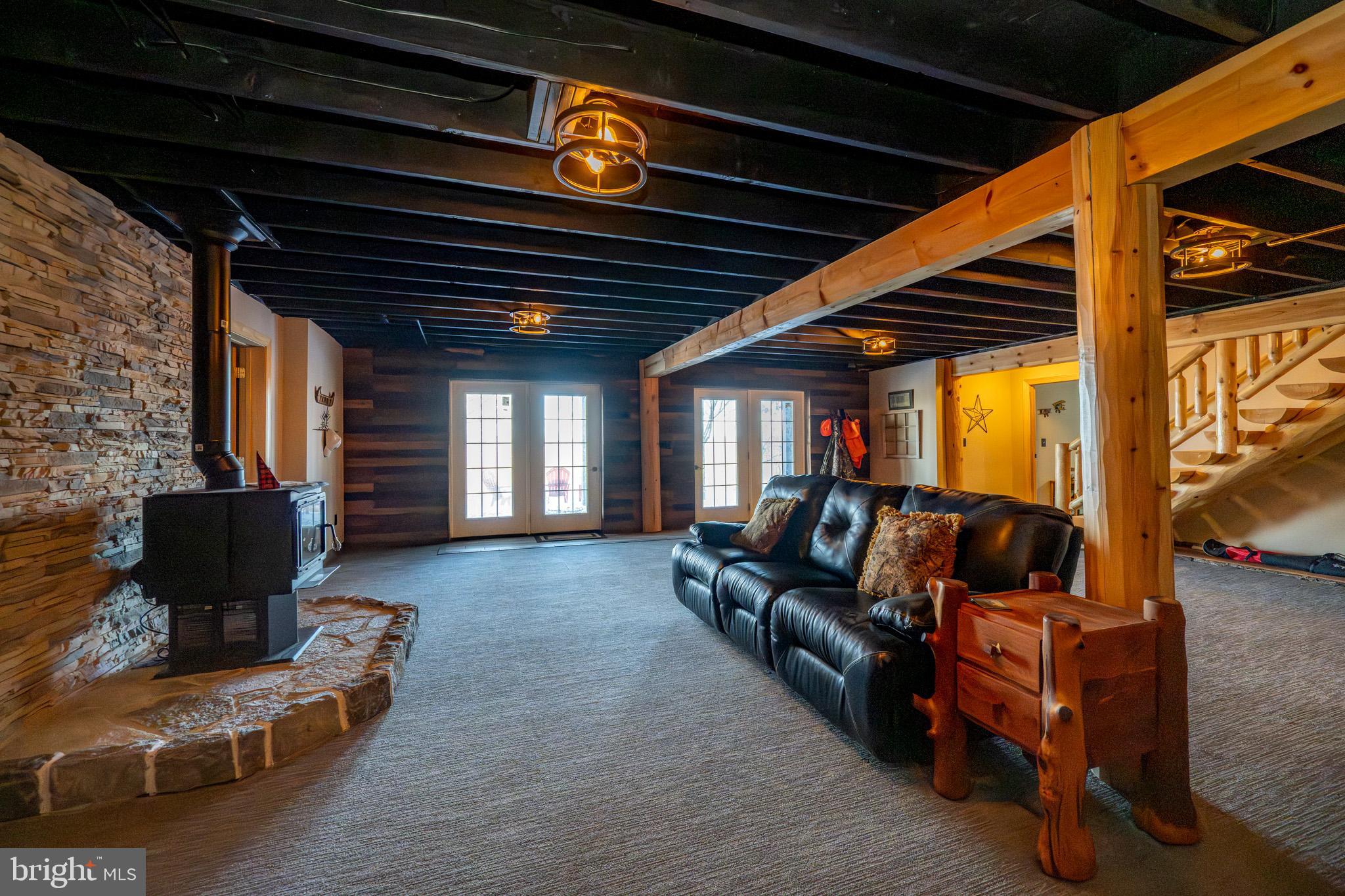 CHESTNUT GROVE - Residential