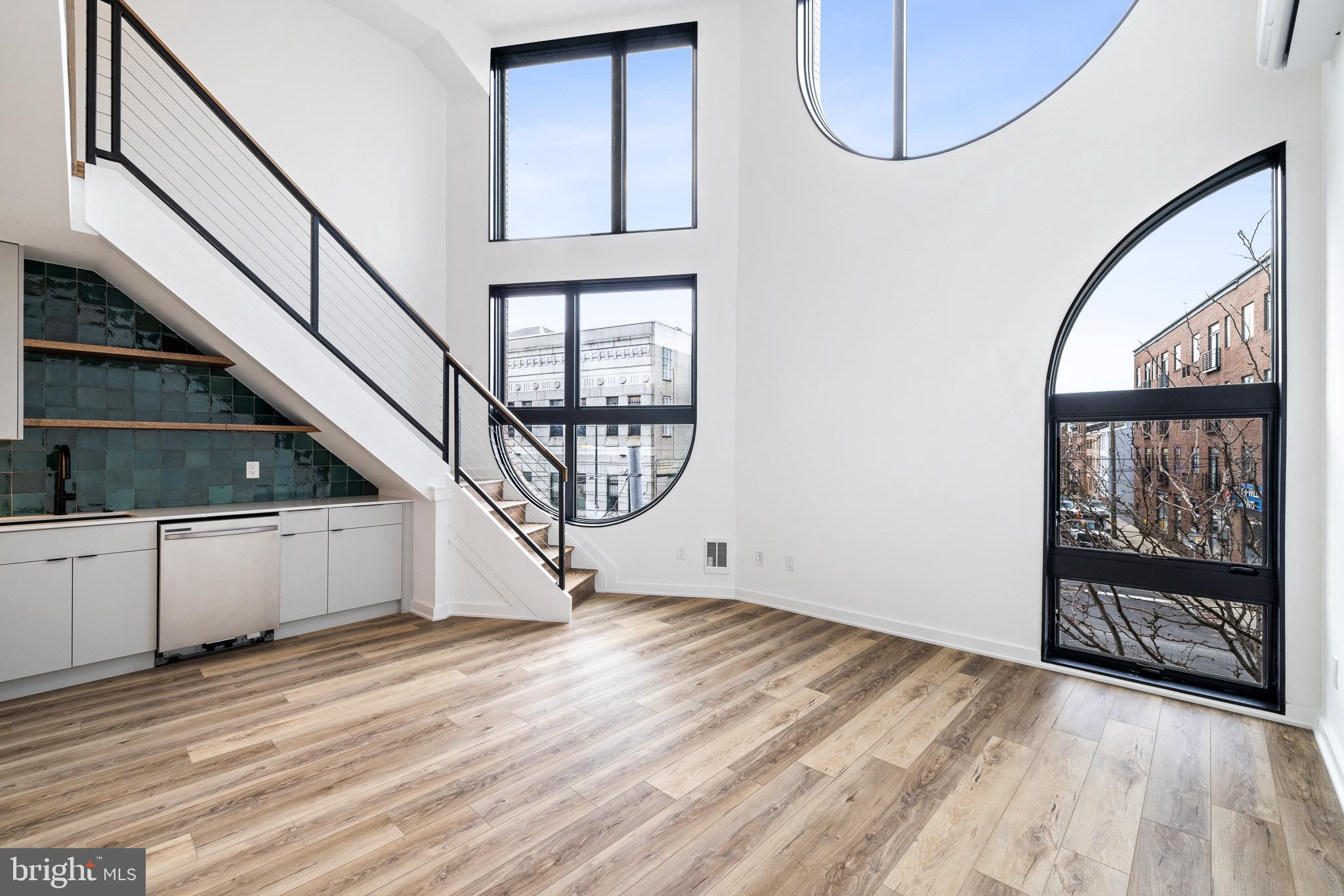 17 GIRARD AVENUE W 1