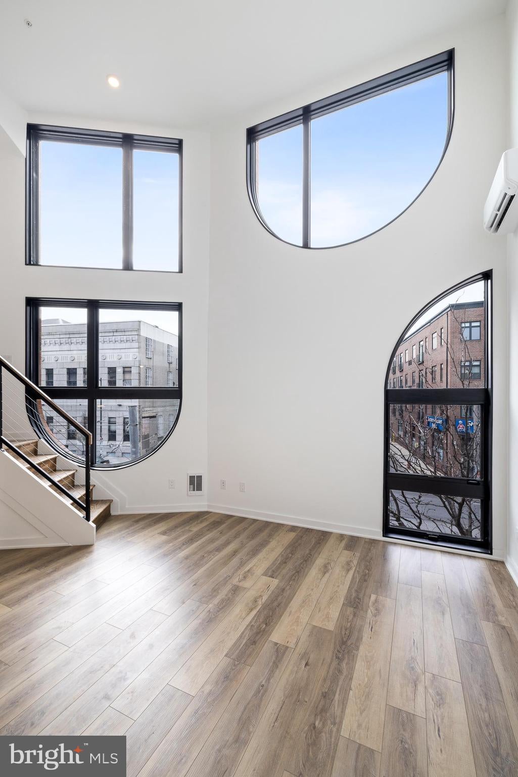 17 GIRARD AVENUE W 1