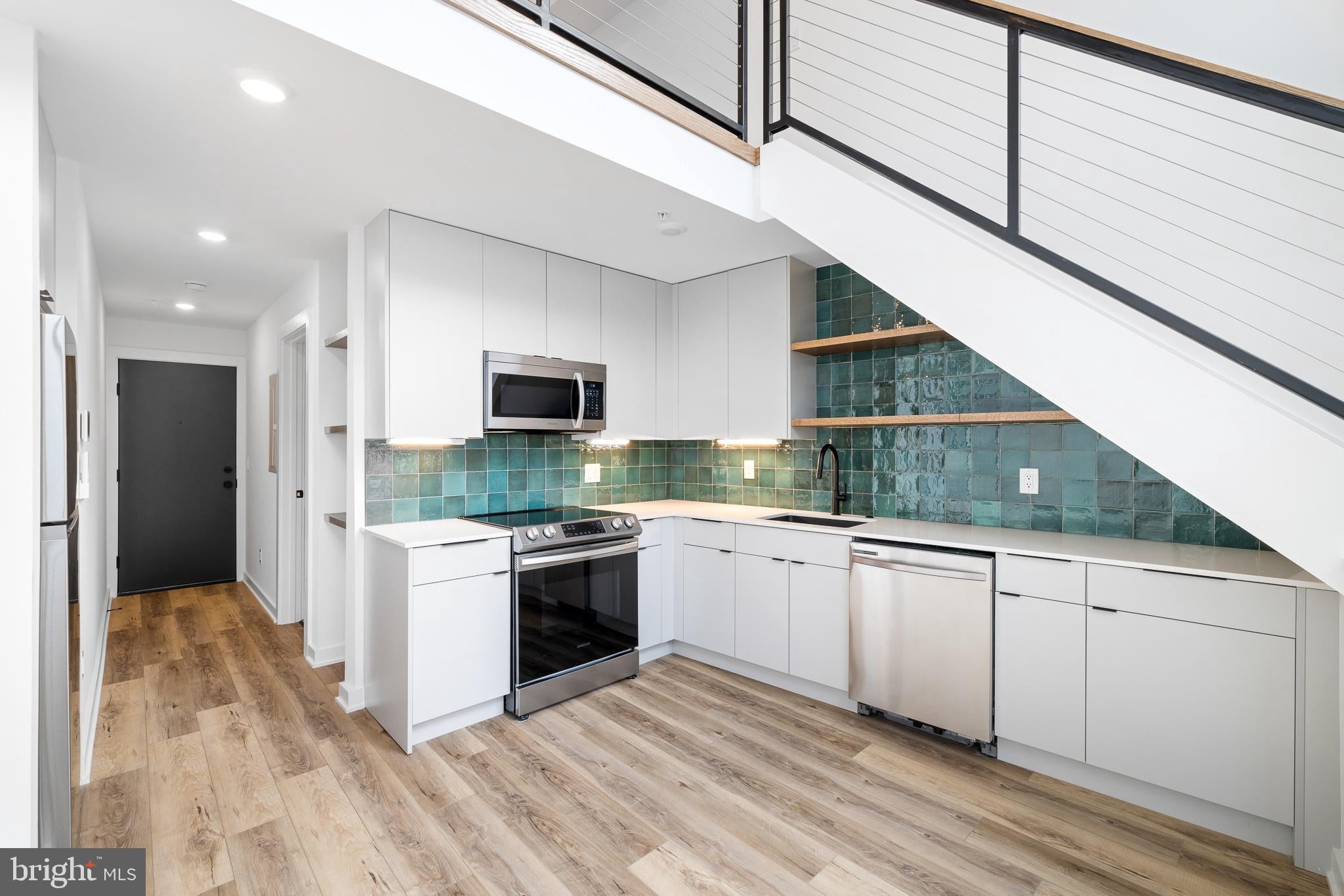 17 GIRARD AVENUE W 1