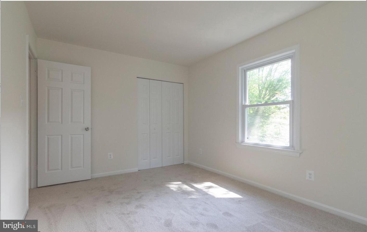 MANCHESTER LAKES - Residential Lease