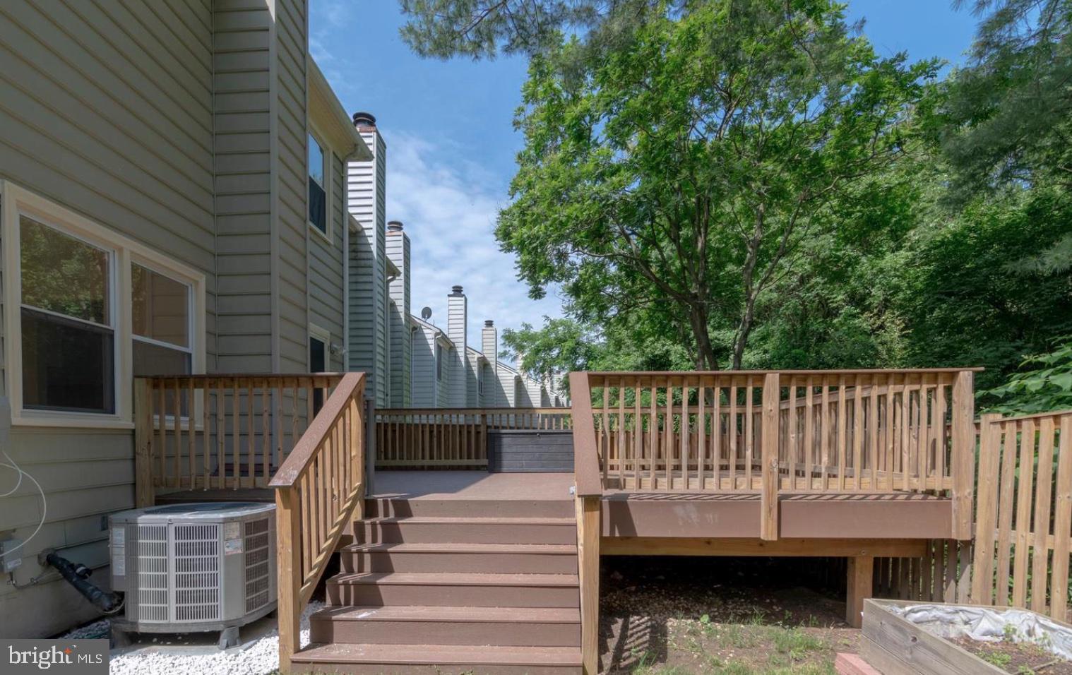 MANCHESTER LAKES - Residential Lease