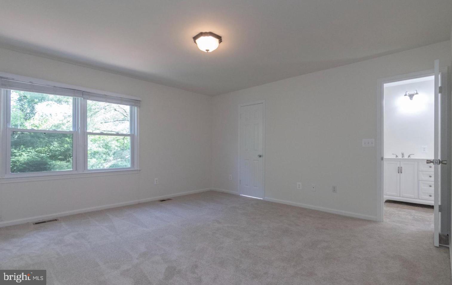 MANCHESTER LAKES - Residential Lease