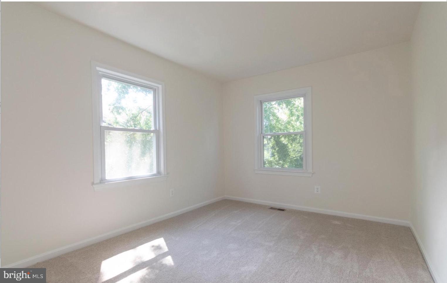 MANCHESTER LAKES - Residential Lease