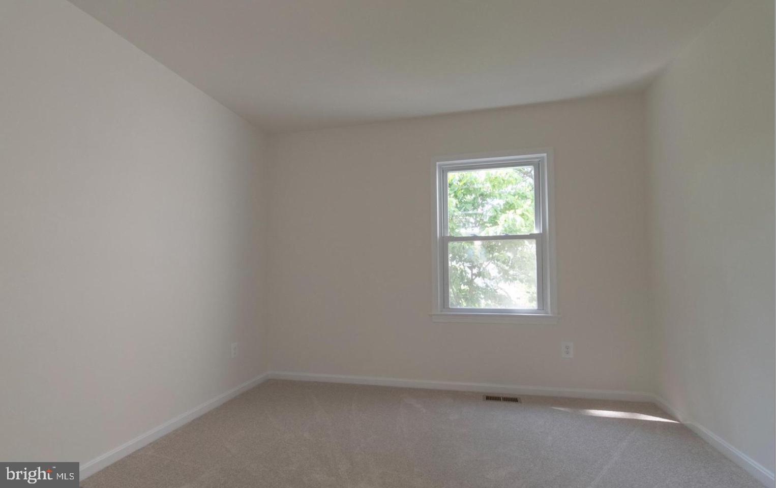 MANCHESTER LAKES - Residential Lease