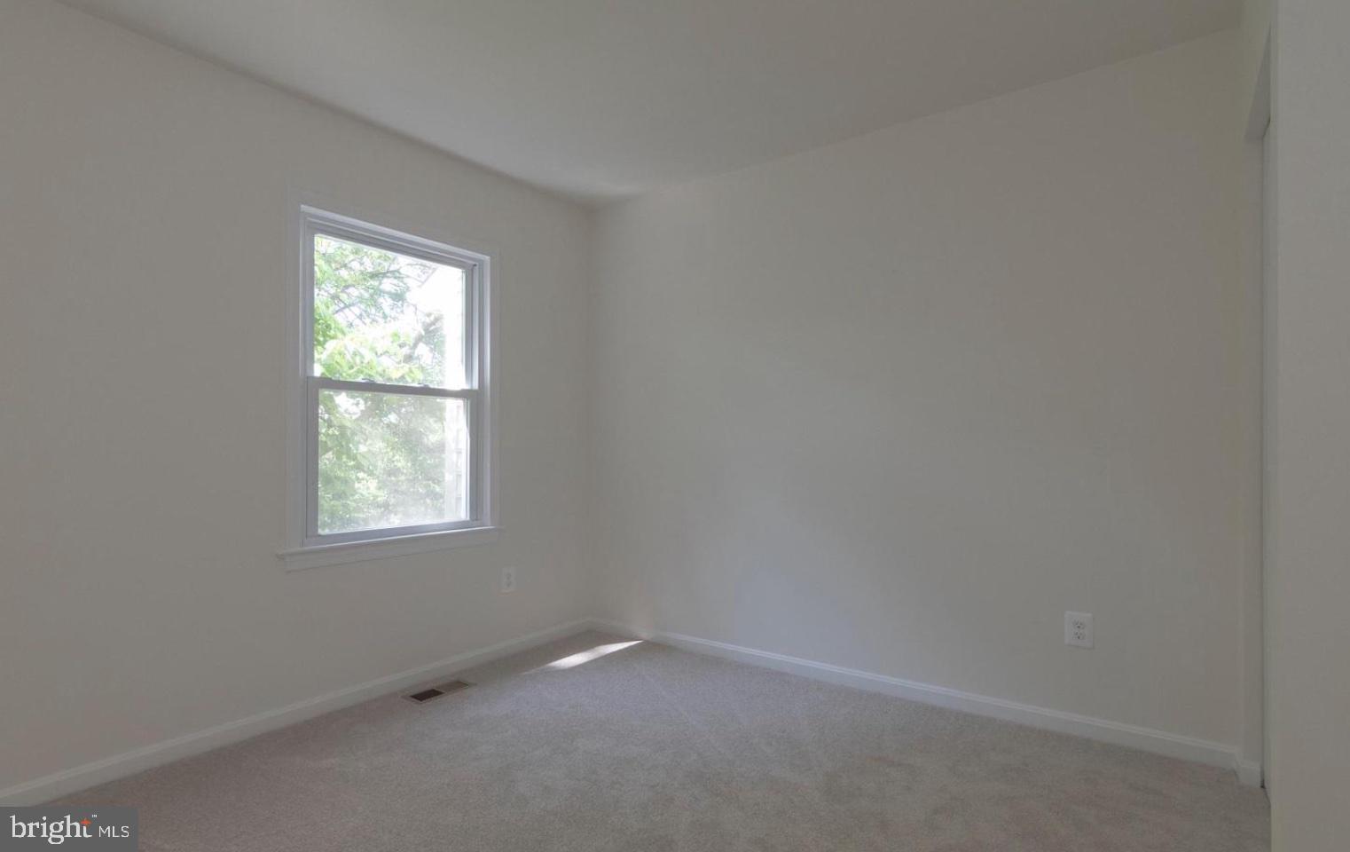 MANCHESTER LAKES - Residential Lease