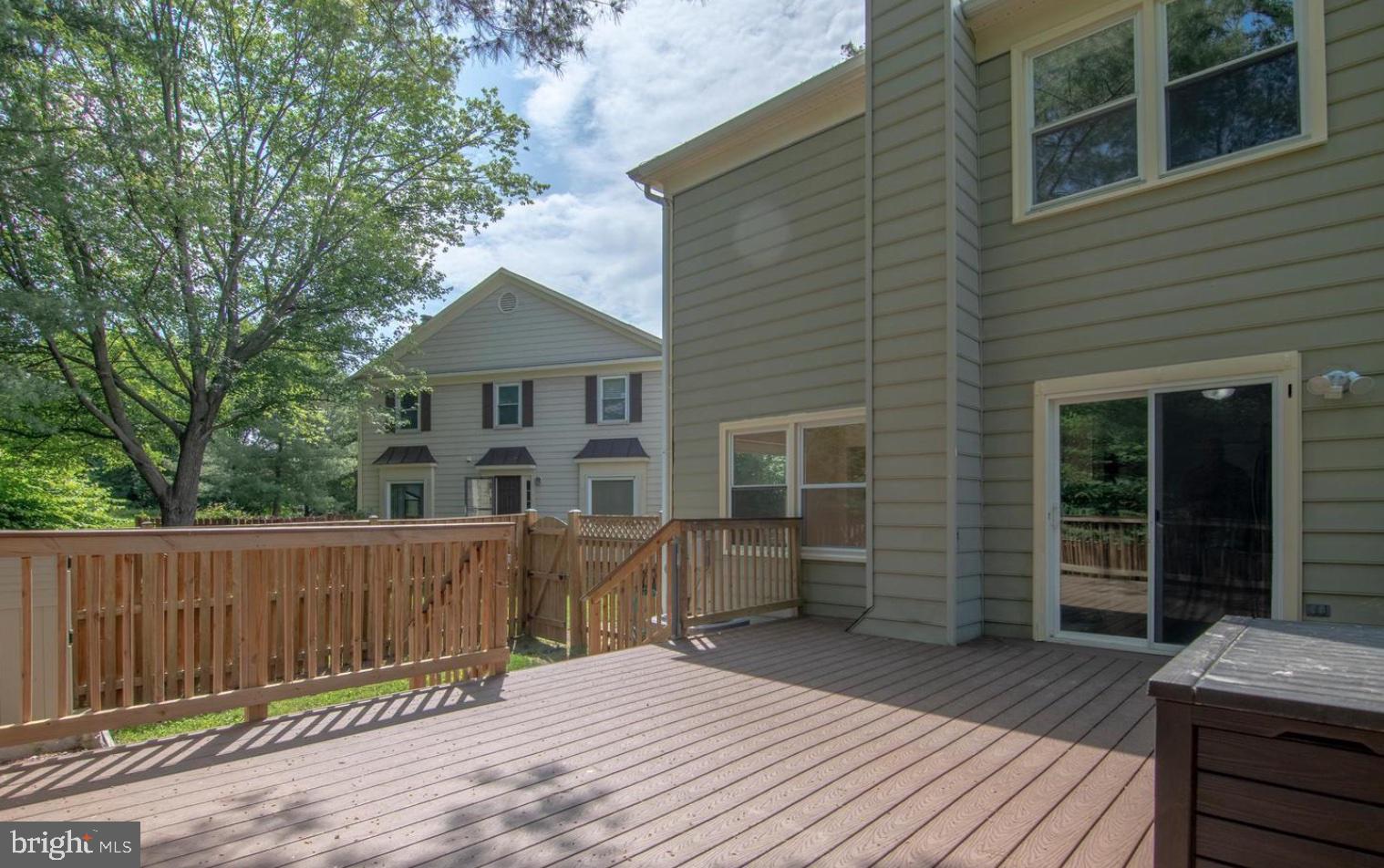 MANCHESTER LAKES - Residential Lease