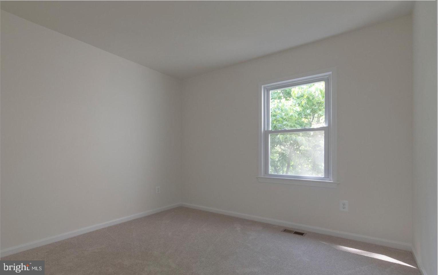 MANCHESTER LAKES - Residential Lease