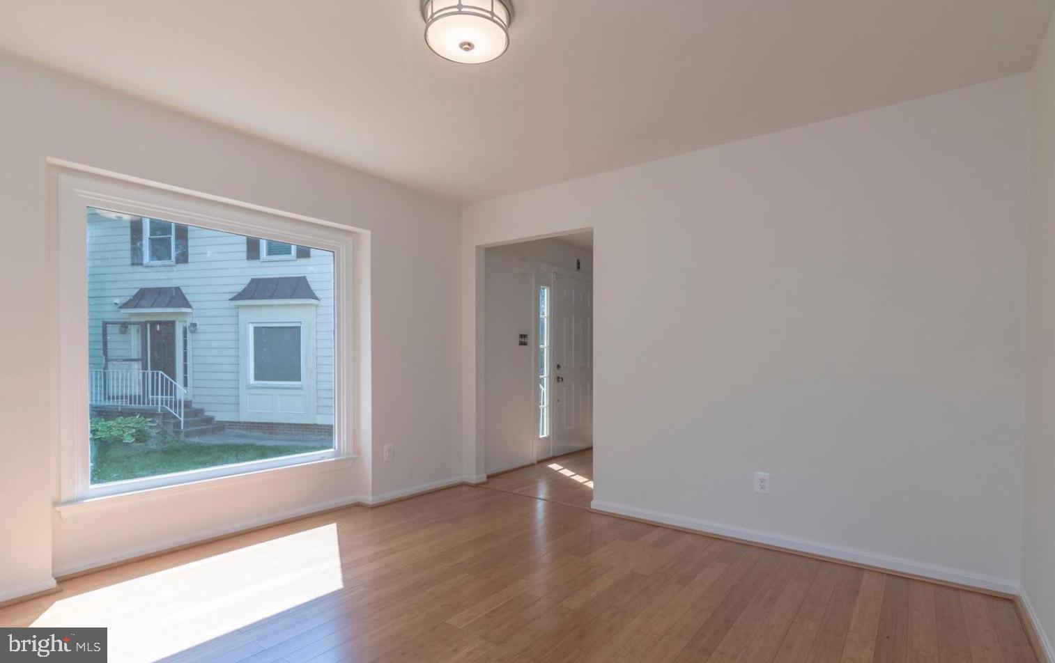 MANCHESTER LAKES - Residential Lease