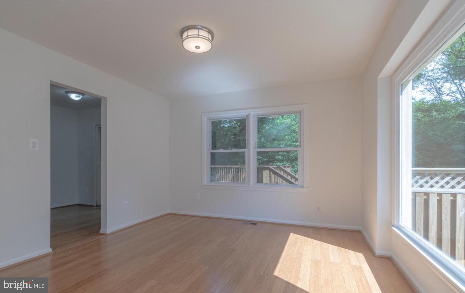 MANCHESTER LAKES - Residential Lease