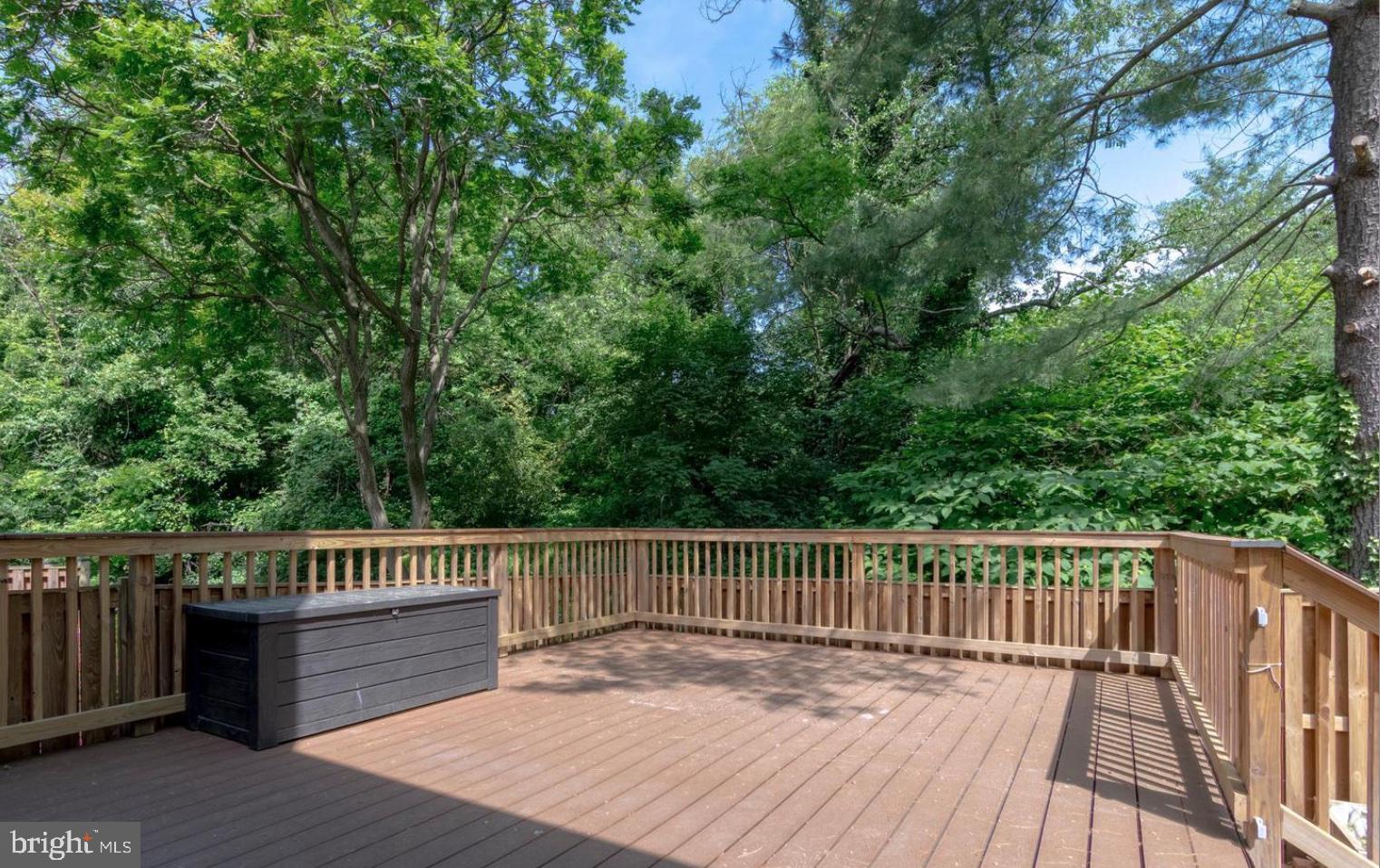 MANCHESTER LAKES - Residential Lease