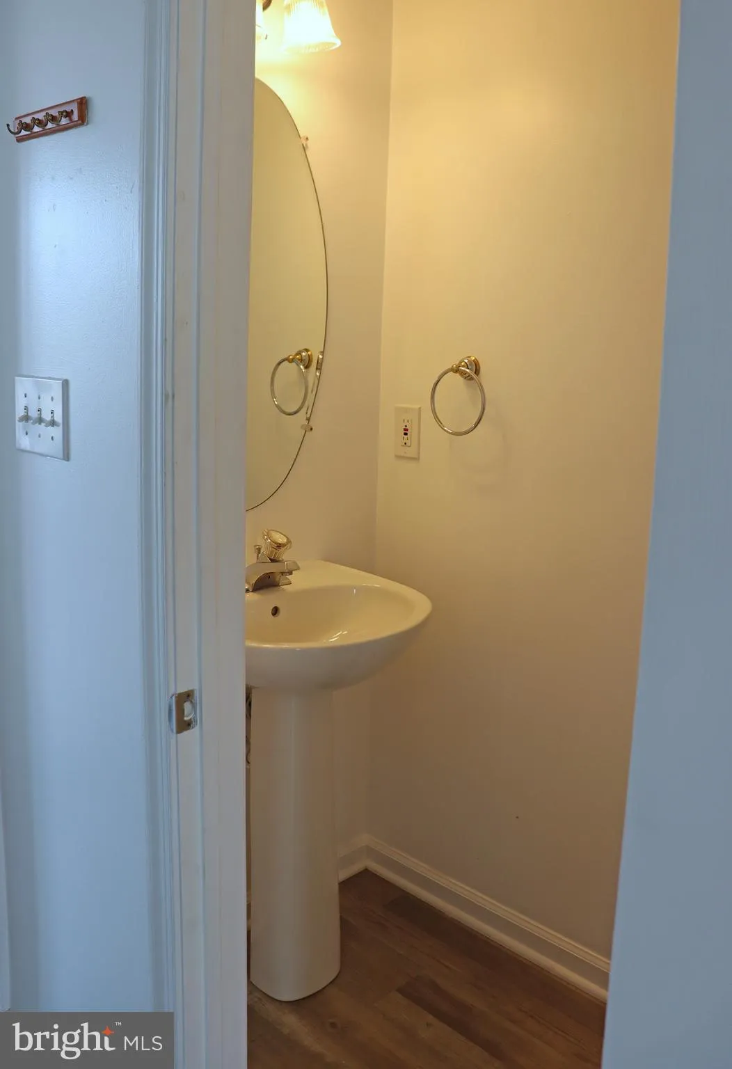 Wilmington, Delaware 19810, United States, 3 Bedrooms Bedrooms, ,4 BathroomsBathrooms,Residential,Pending,79820