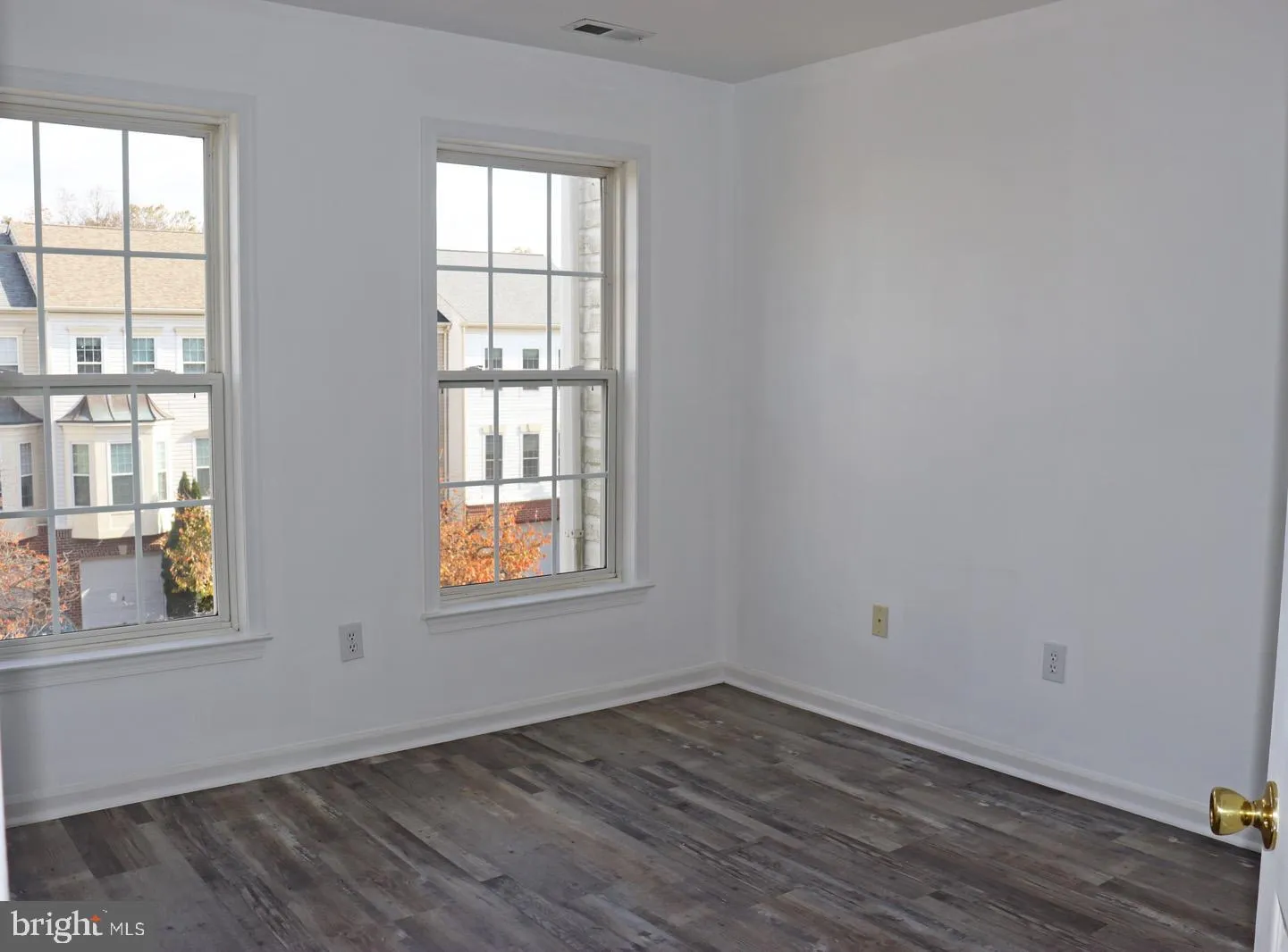 Wilmington, Delaware 19810, United States, 3 Bedrooms Bedrooms, ,4 BathroomsBathrooms,Residential,Pending,79820