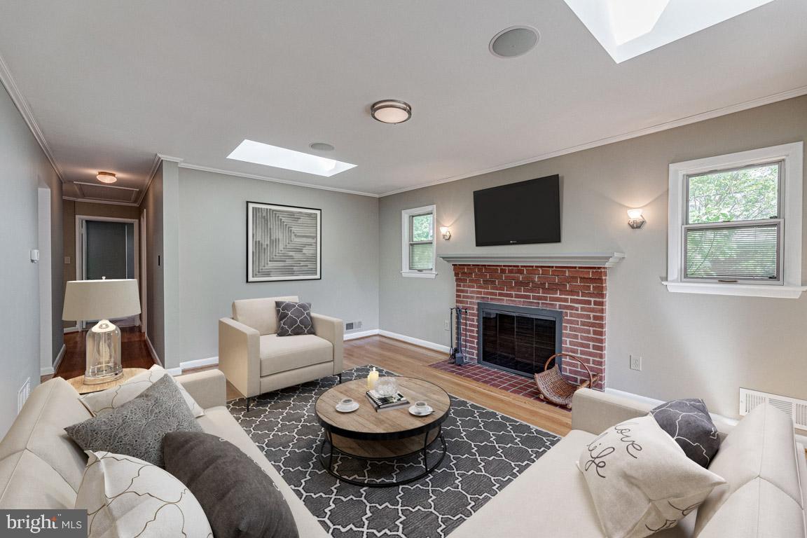 WEST ARLINGTON - Residential