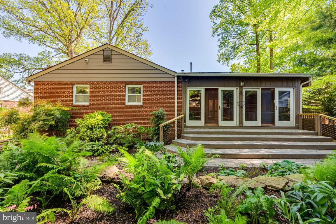 WEST ARLINGTON - Residential