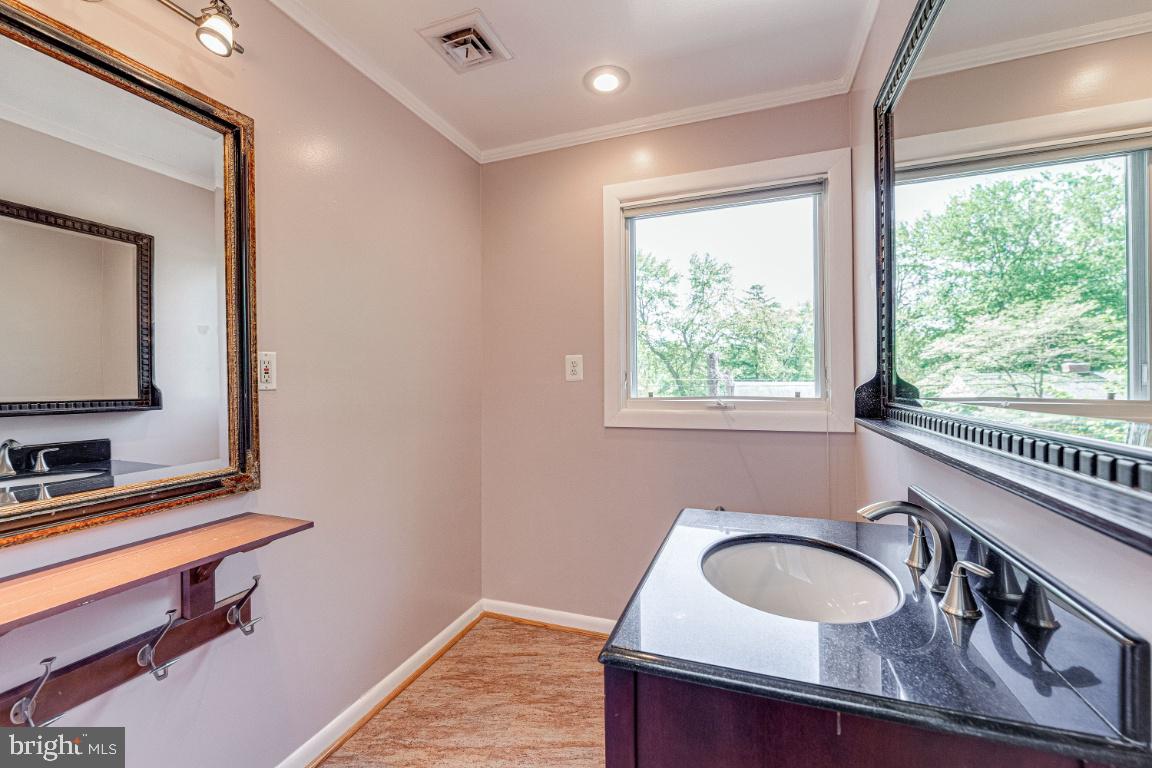 WEST ARLINGTON - Residential