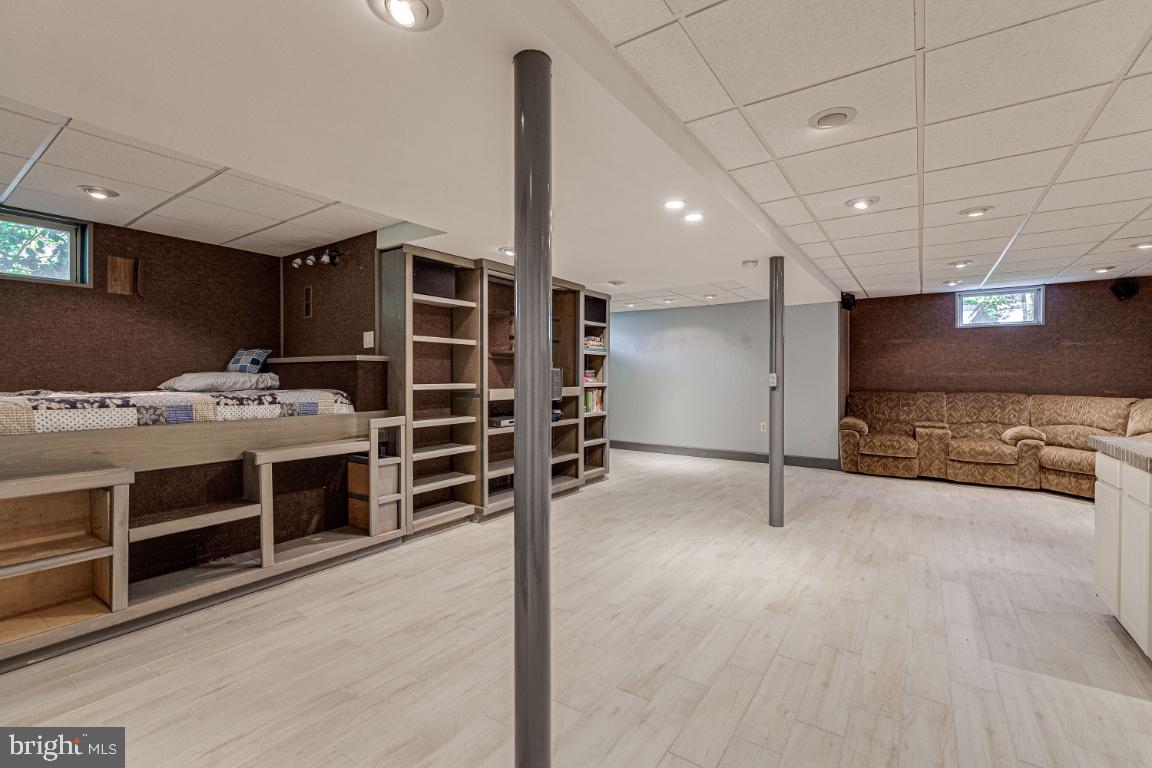 WEST ARLINGTON - Residential