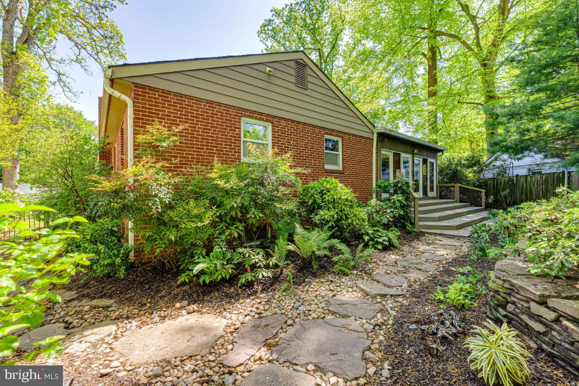 WEST ARLINGTON - Residential