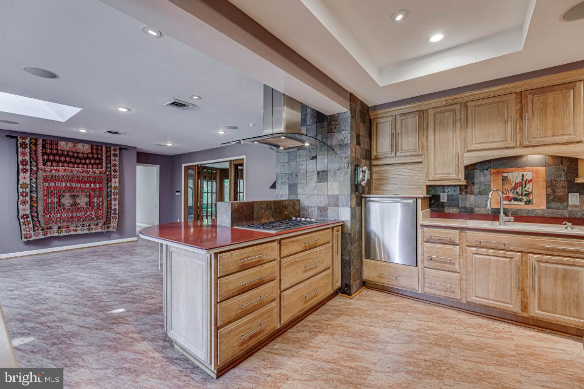 WEST ARLINGTON - Residential