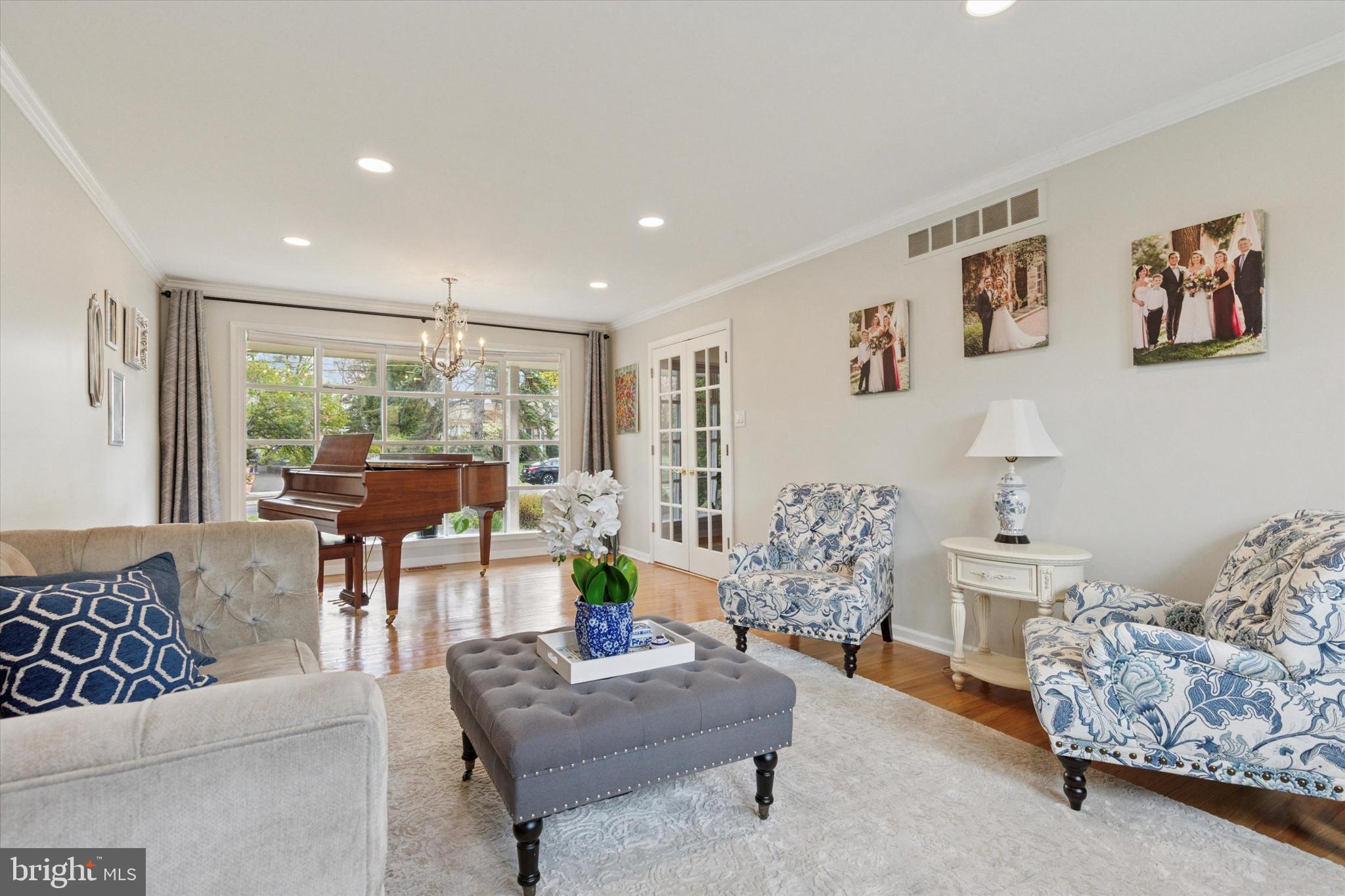 1230 GLENBURNIE LANE