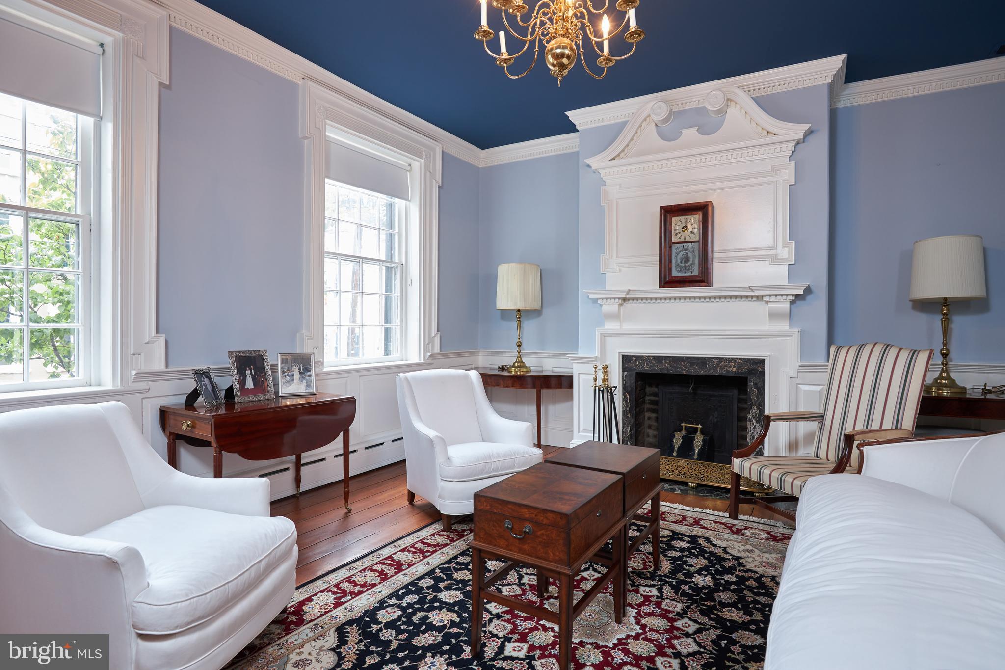 OLD TOWN ALEXANDRIA - Residential