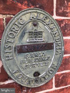 OLD TOWN ALEXANDRIA - Residential