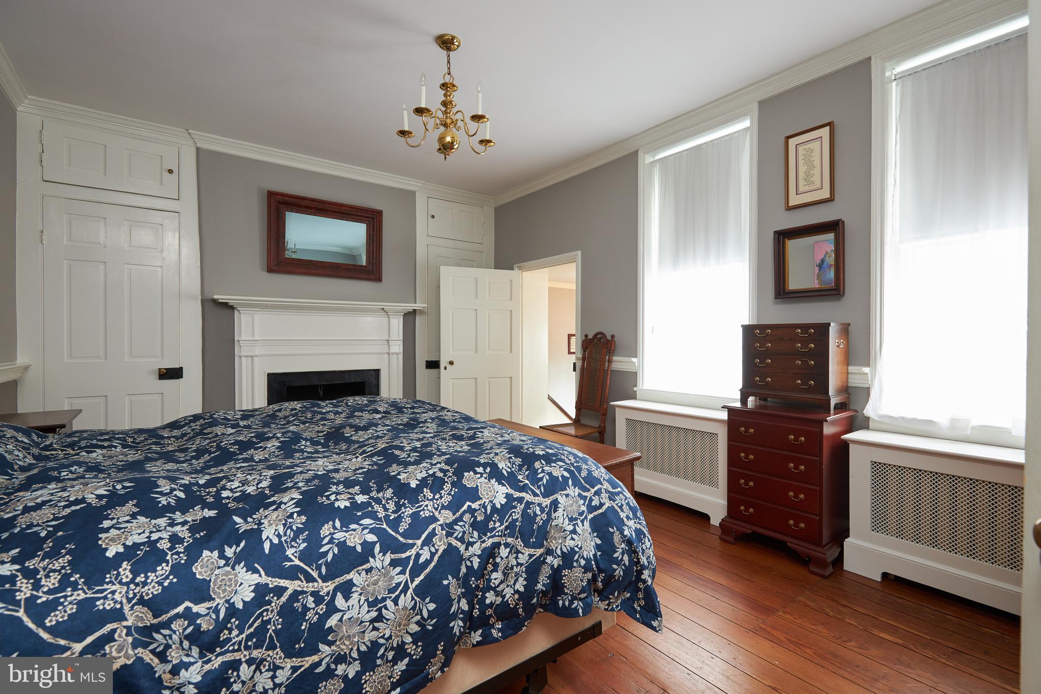 OLD TOWN ALEXANDRIA - Residential