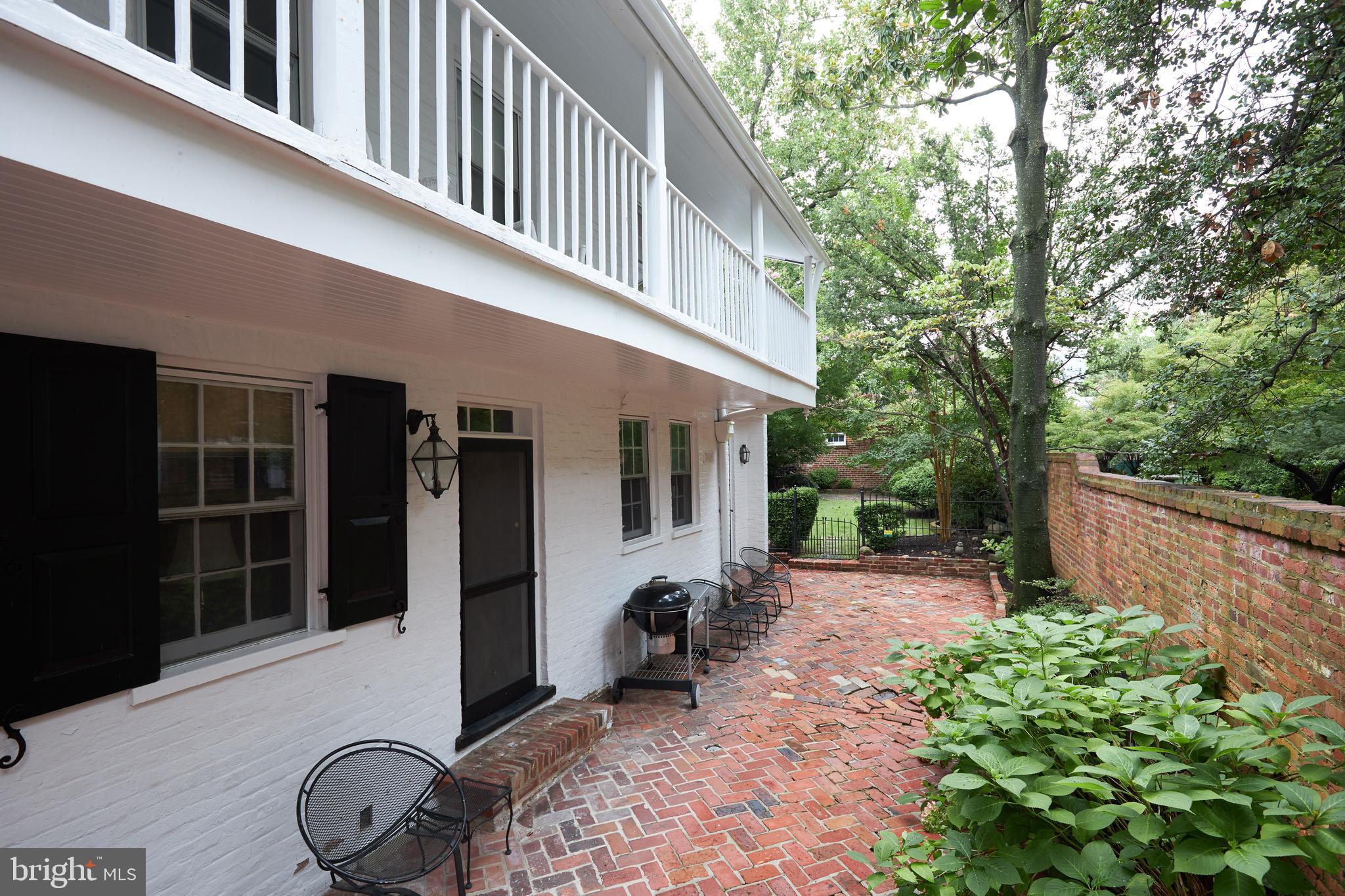 OLD TOWN ALEXANDRIA - Residential