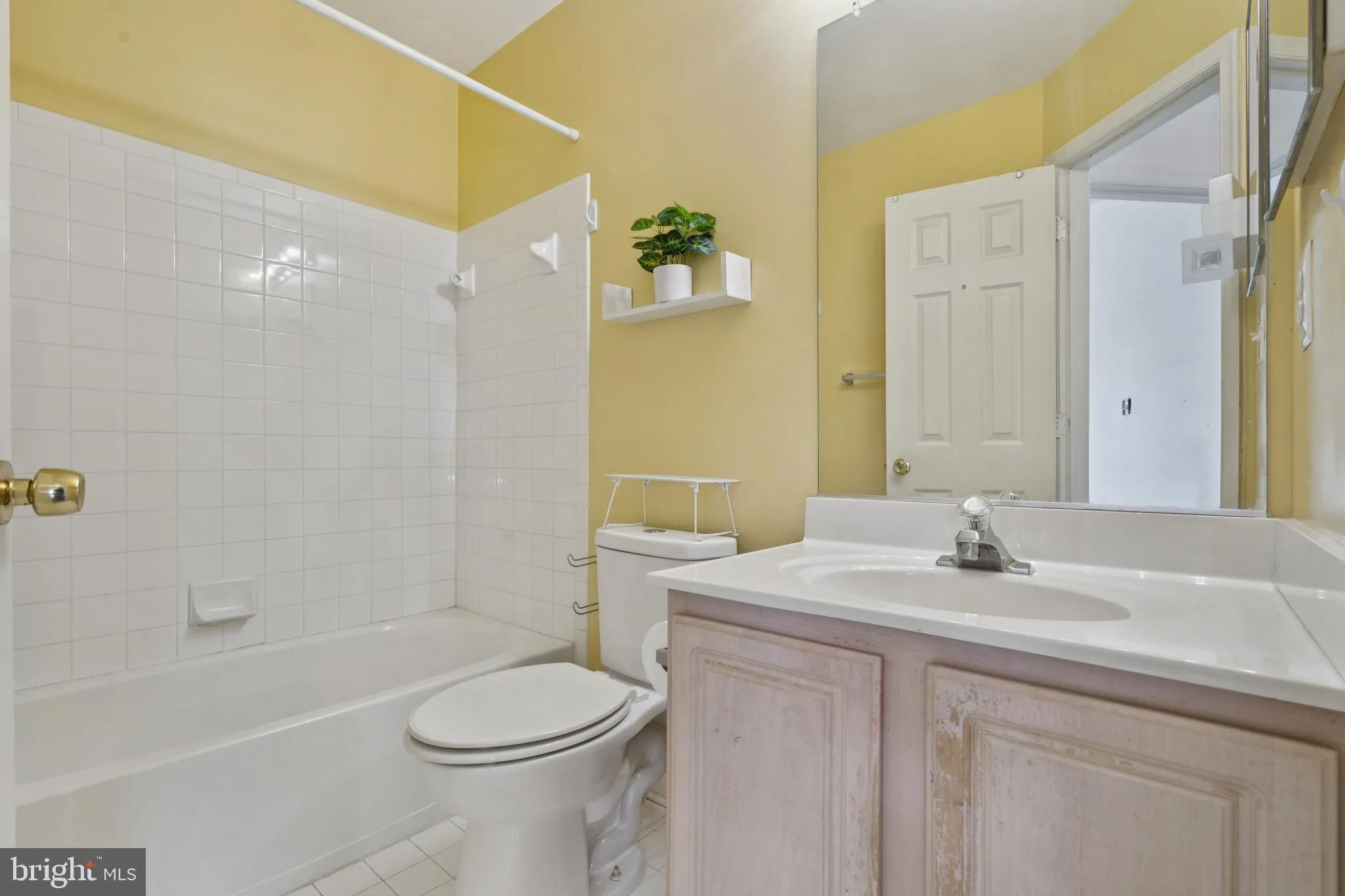 Randallstown, Maryland 21133, United States, 3 Bedrooms Bedrooms, ,3 BathroomsBathrooms,Residential,Pending,193669