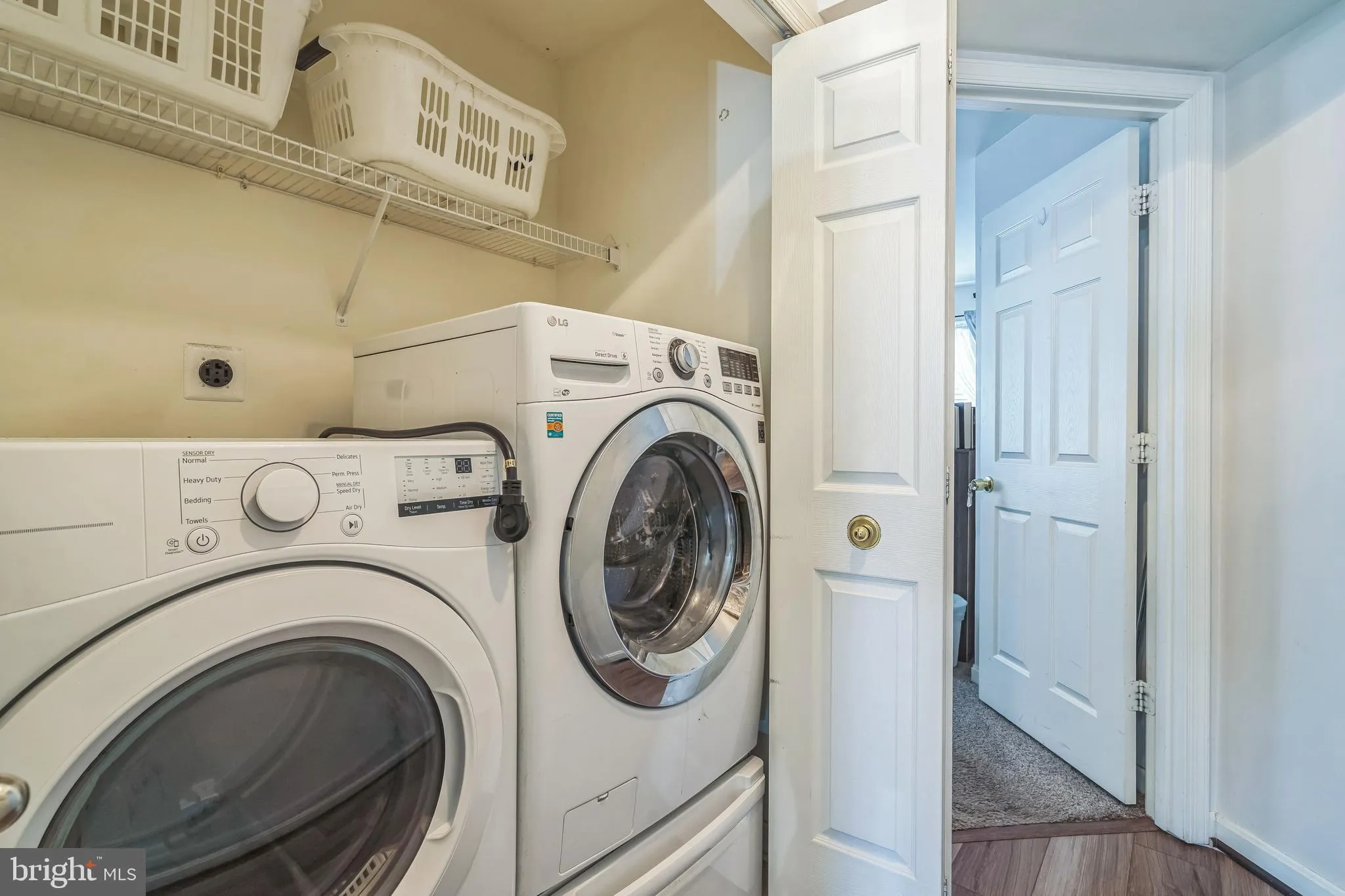 Randallstown, Maryland 21133, United States, 3 Bedrooms Bedrooms, ,3 BathroomsBathrooms,Residential,Pending,193669