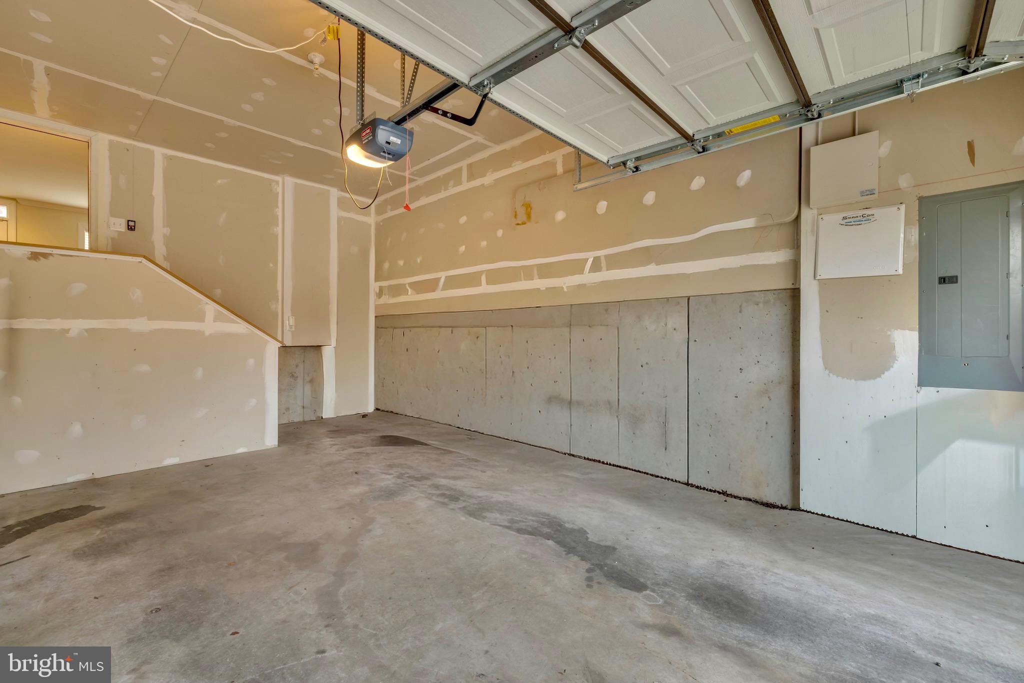 RIVERDALE PARK STATION - Residential