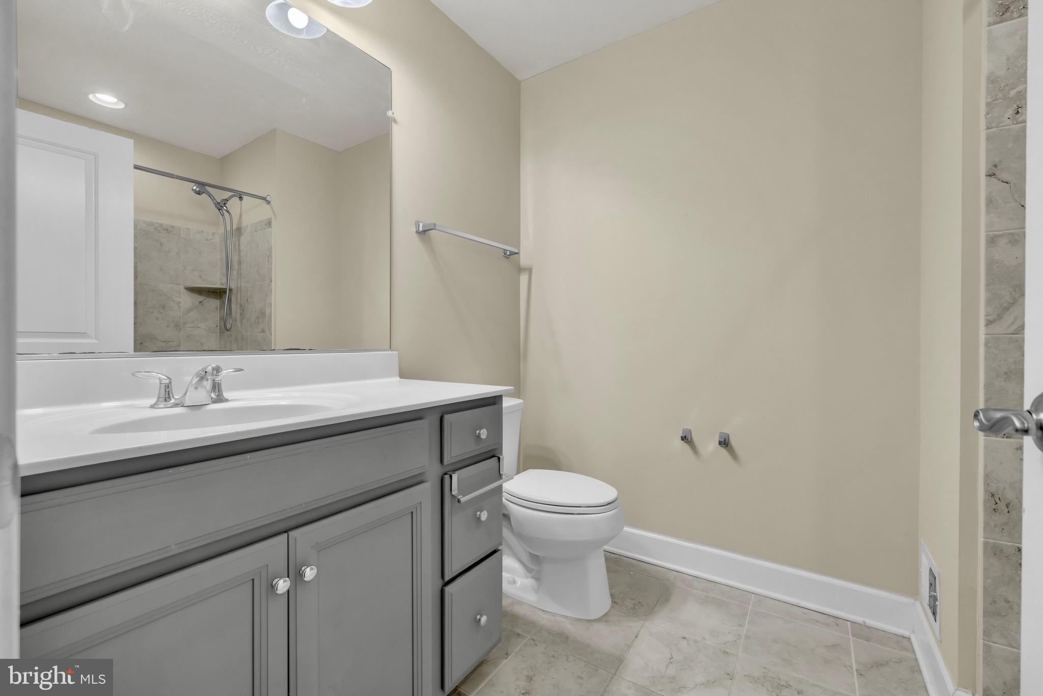 RIVERDALE PARK STATION - Residential