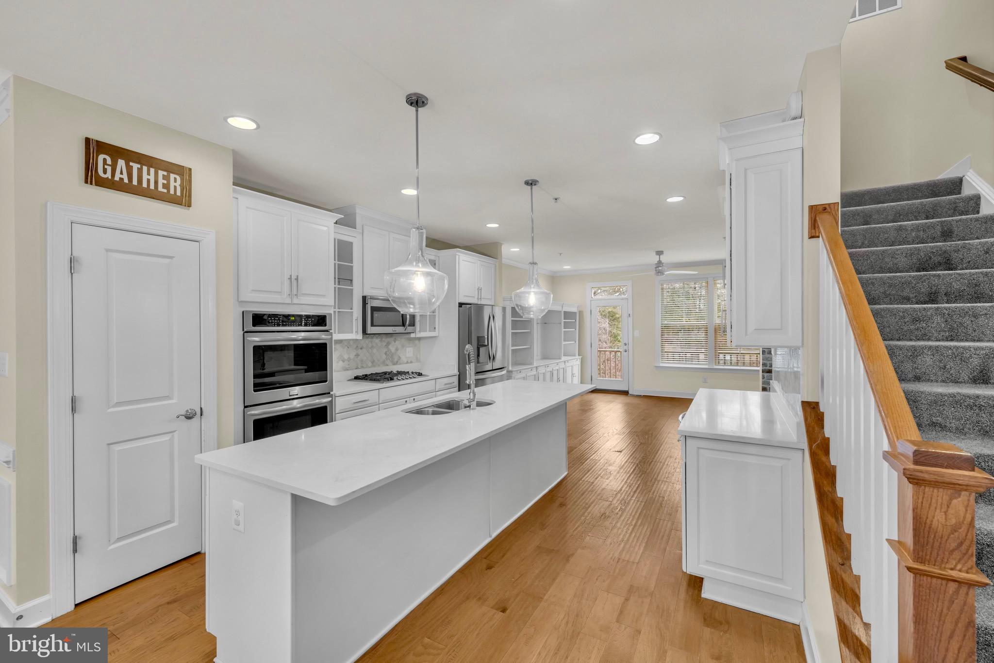 RIVERDALE PARK STATION - Residential